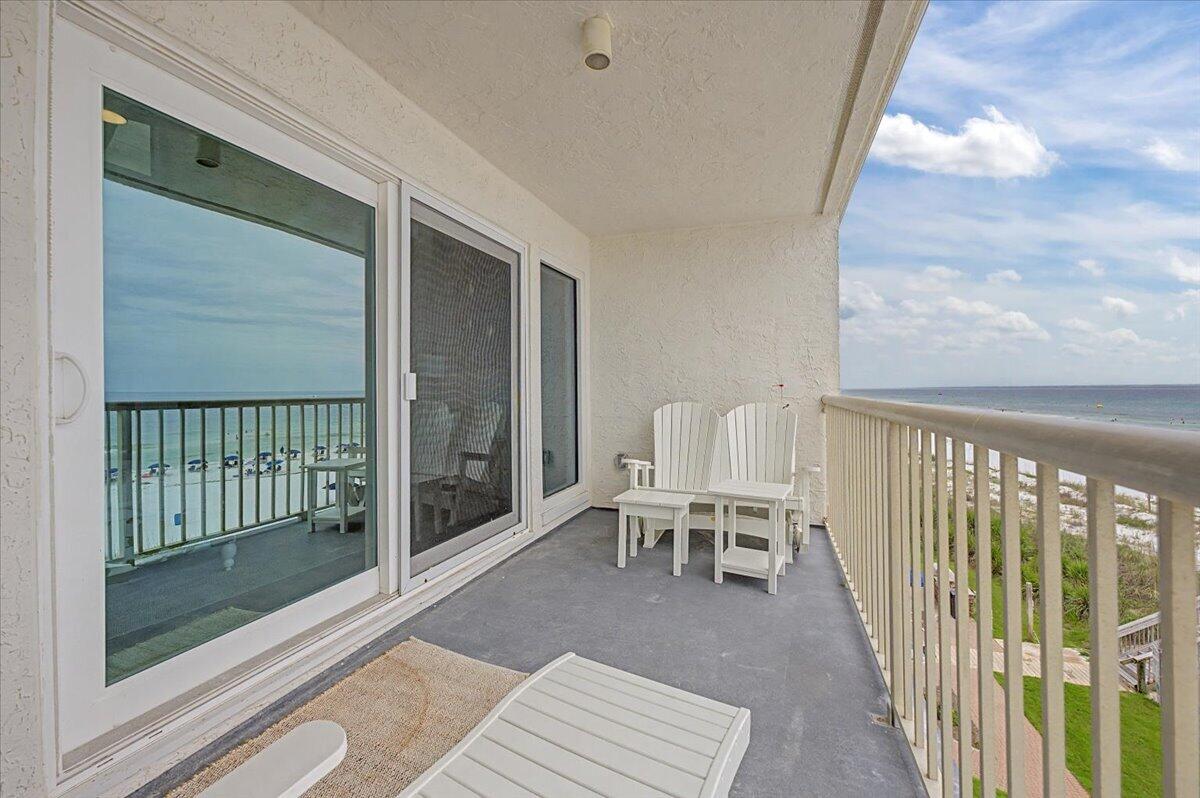 SEAFARER CONDO - Residential