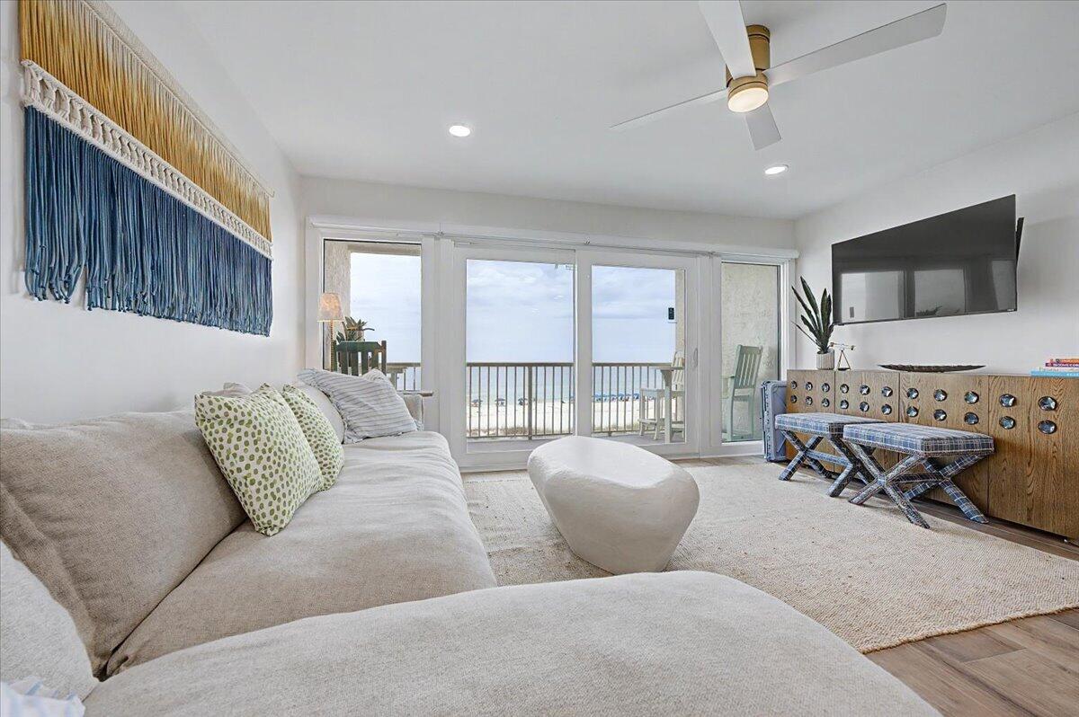 SEAFARER CONDO - Residential