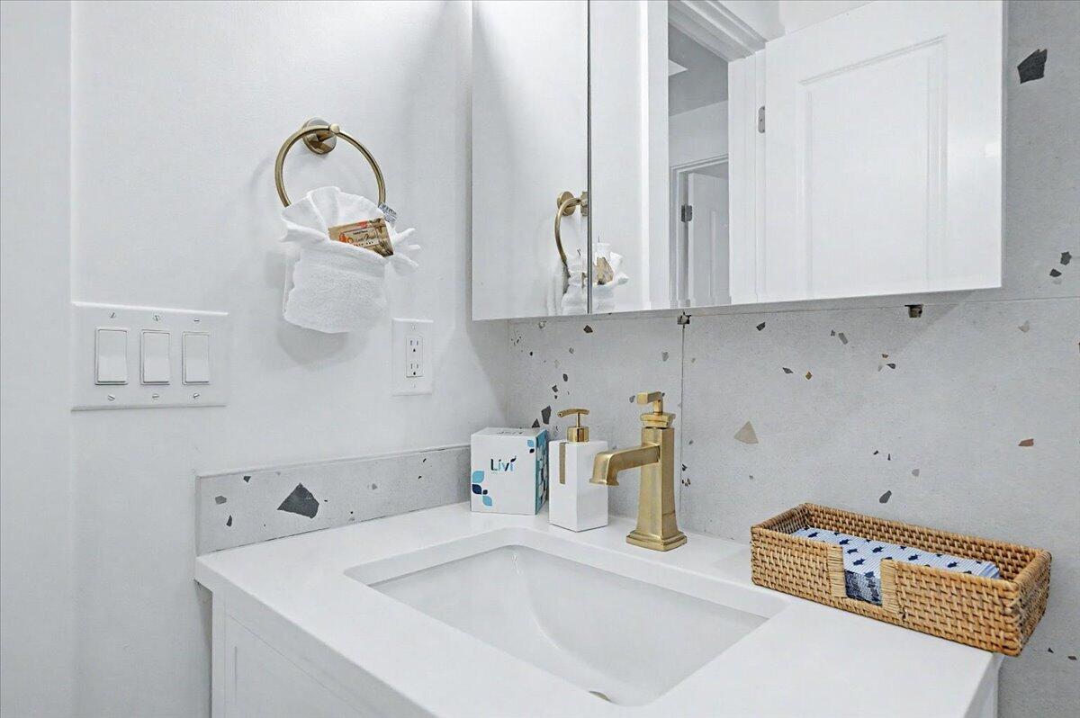 SEAFARER CONDO - Residential