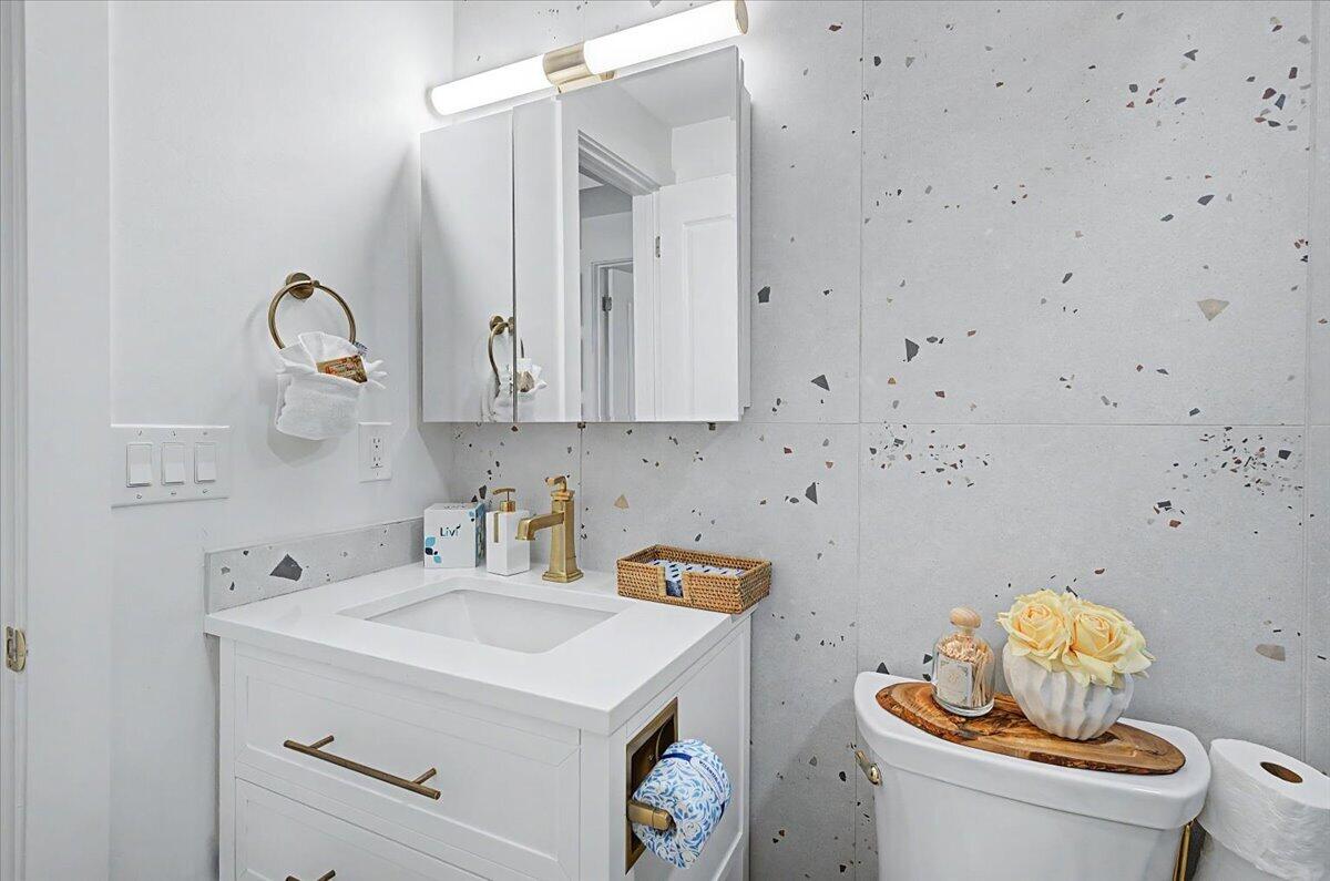 SEAFARER CONDO - Residential