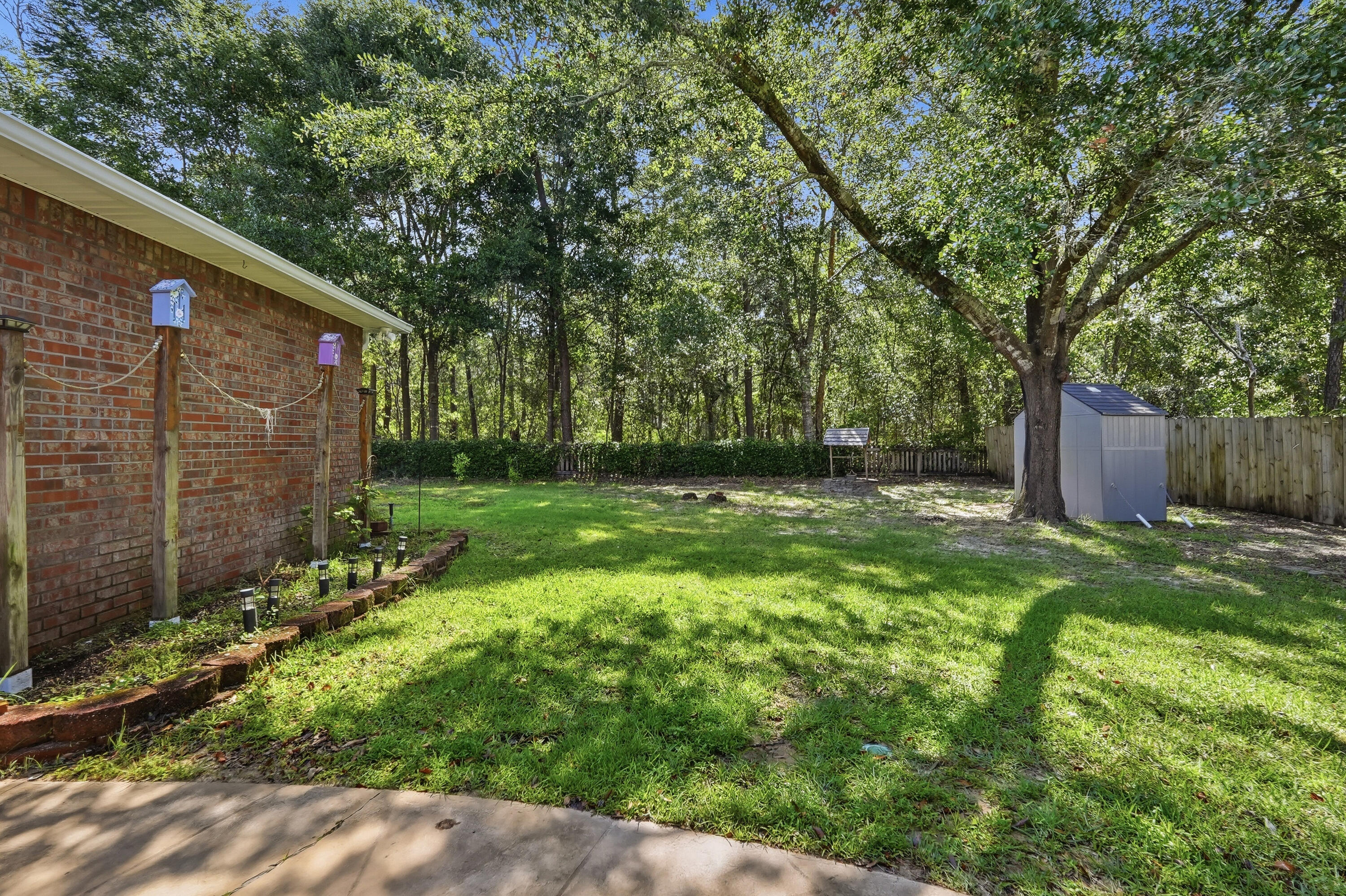 PARKWOOD ESTATES PH 5 - Residential Lease