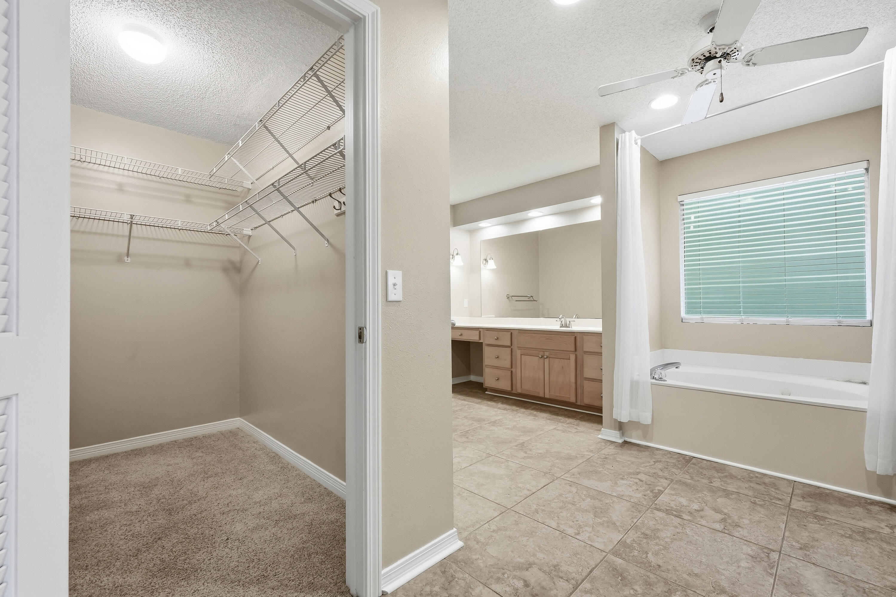 PARKWOOD ESTATES PH 5 - Residential Lease