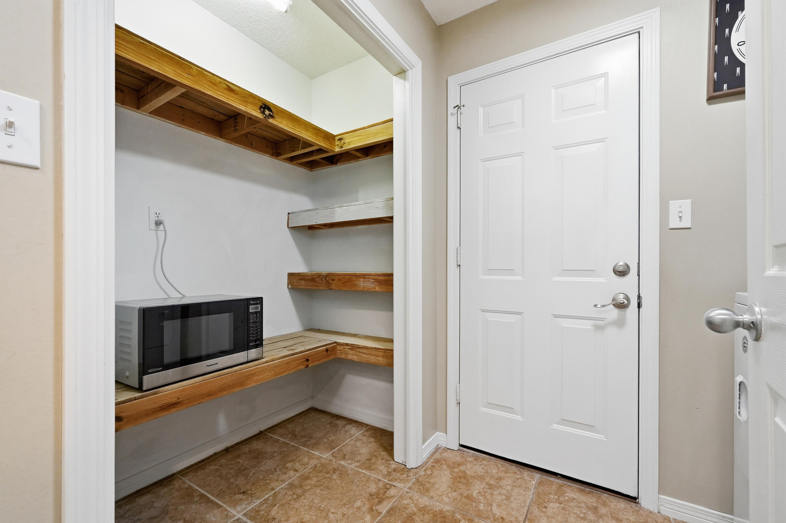 PARKWOOD ESTATES PH 5 - Residential Lease