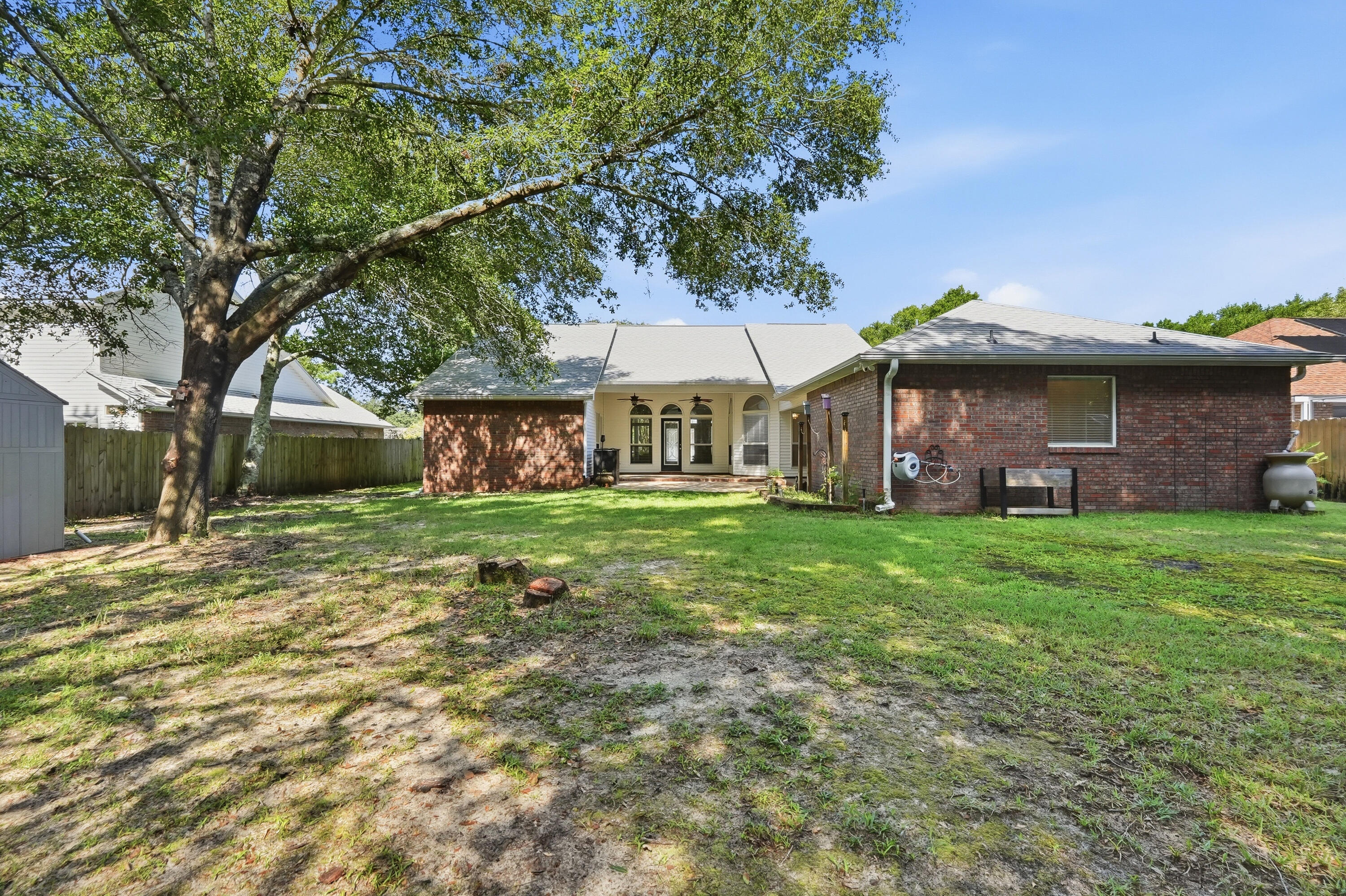 PARKWOOD ESTATES PH 5 - Residential Lease