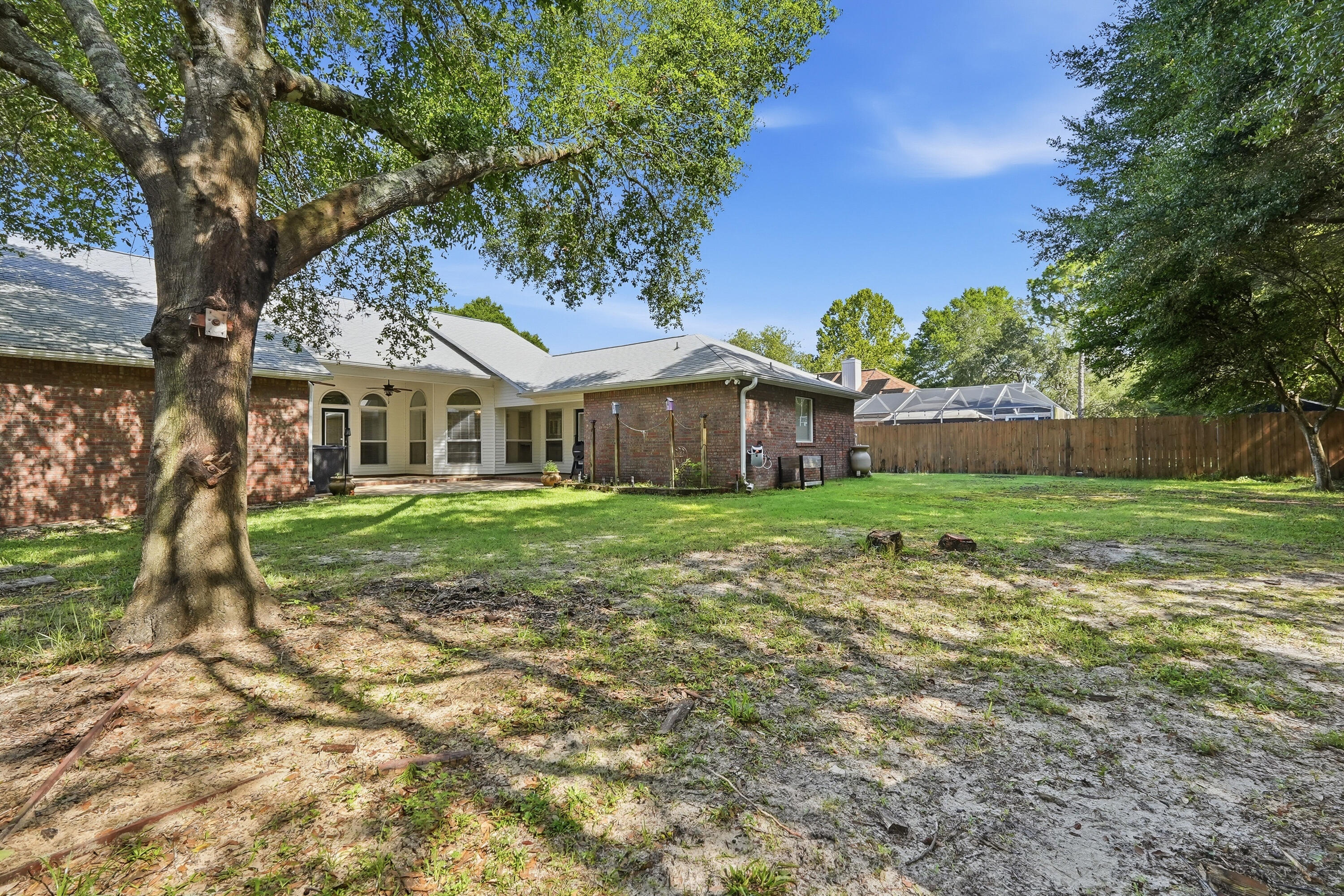 PARKWOOD ESTATES PH 5 - Residential Lease