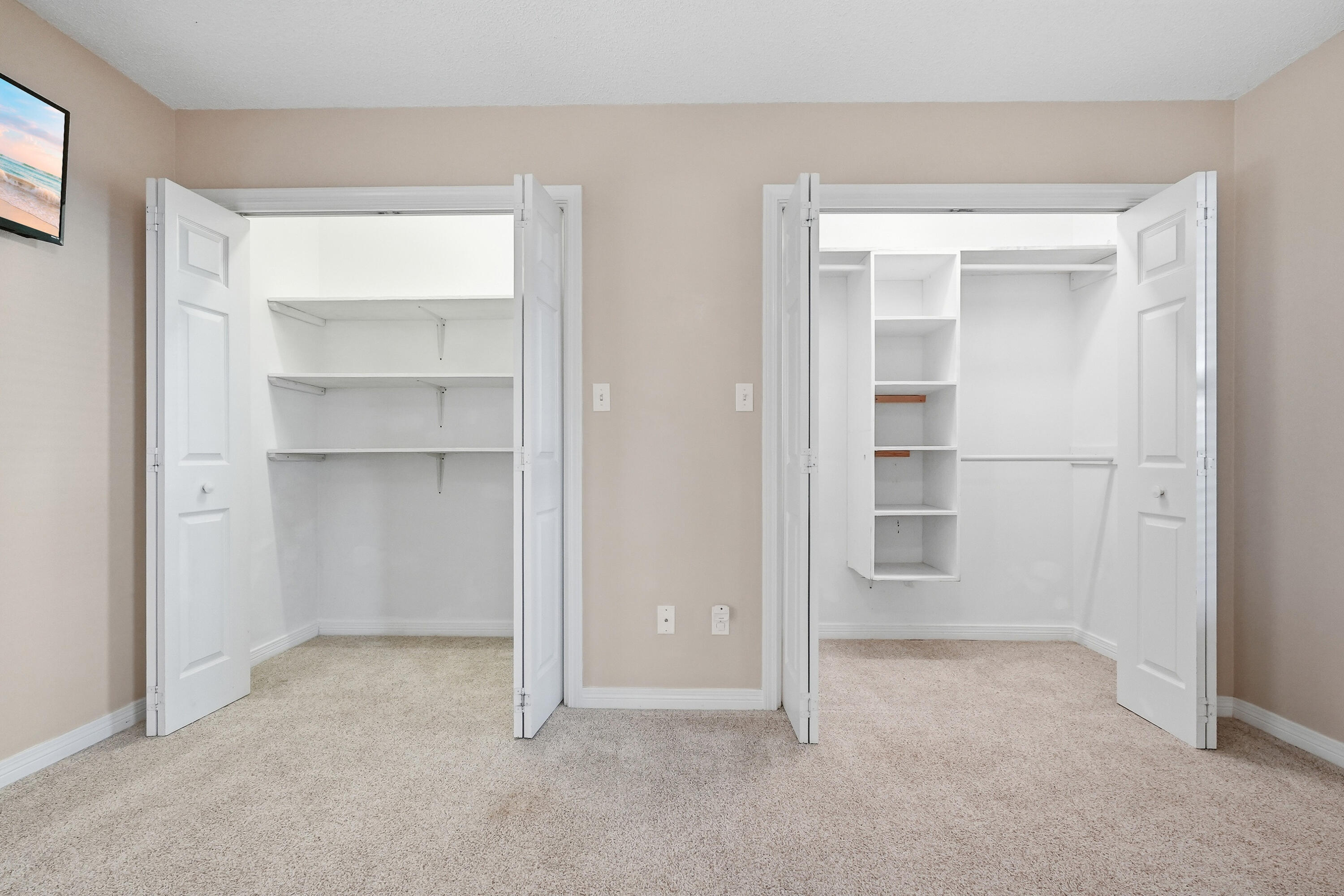 PARKWOOD ESTATES PH 5 - Residential Lease