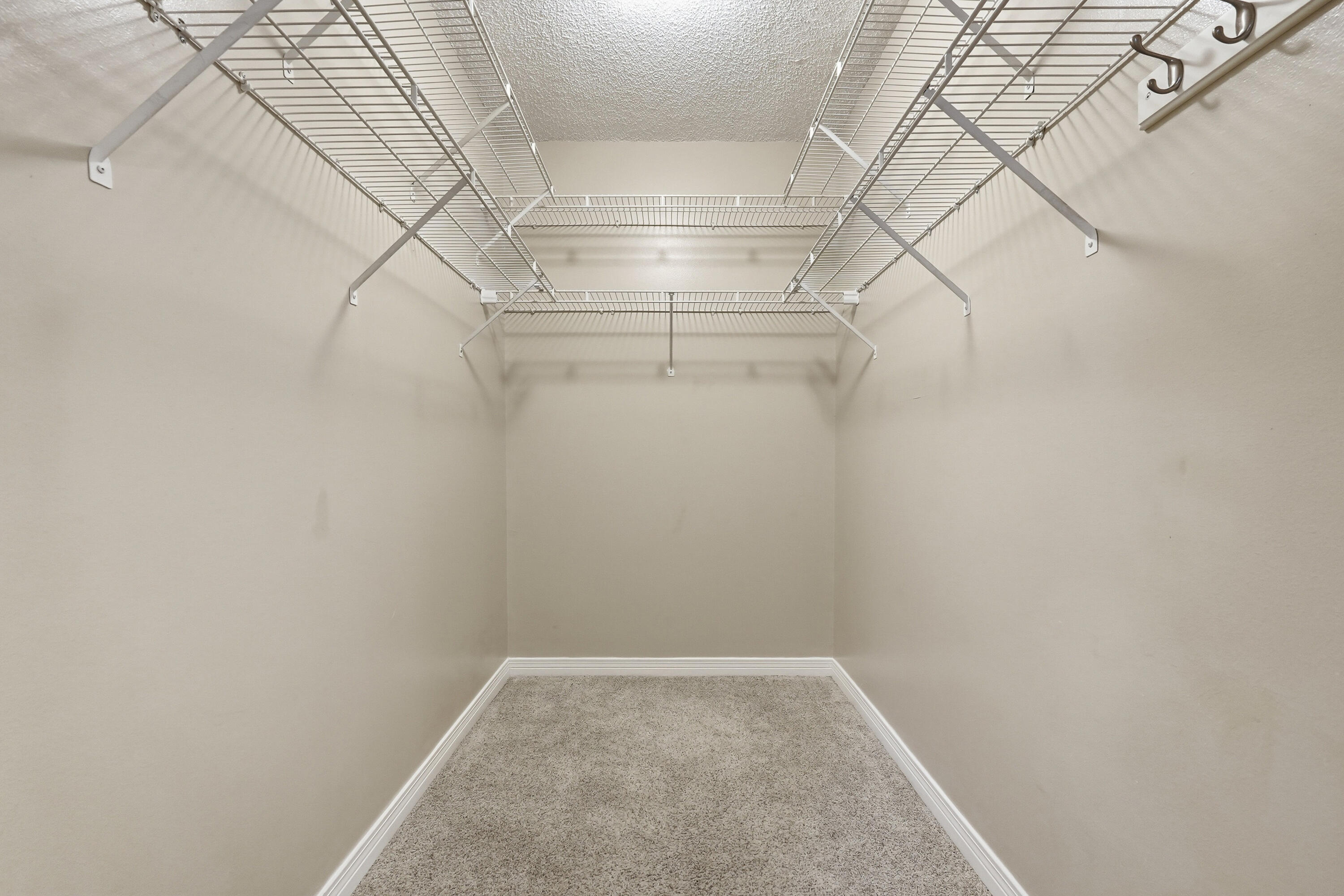 PARKWOOD ESTATES PH 5 - Residential Lease