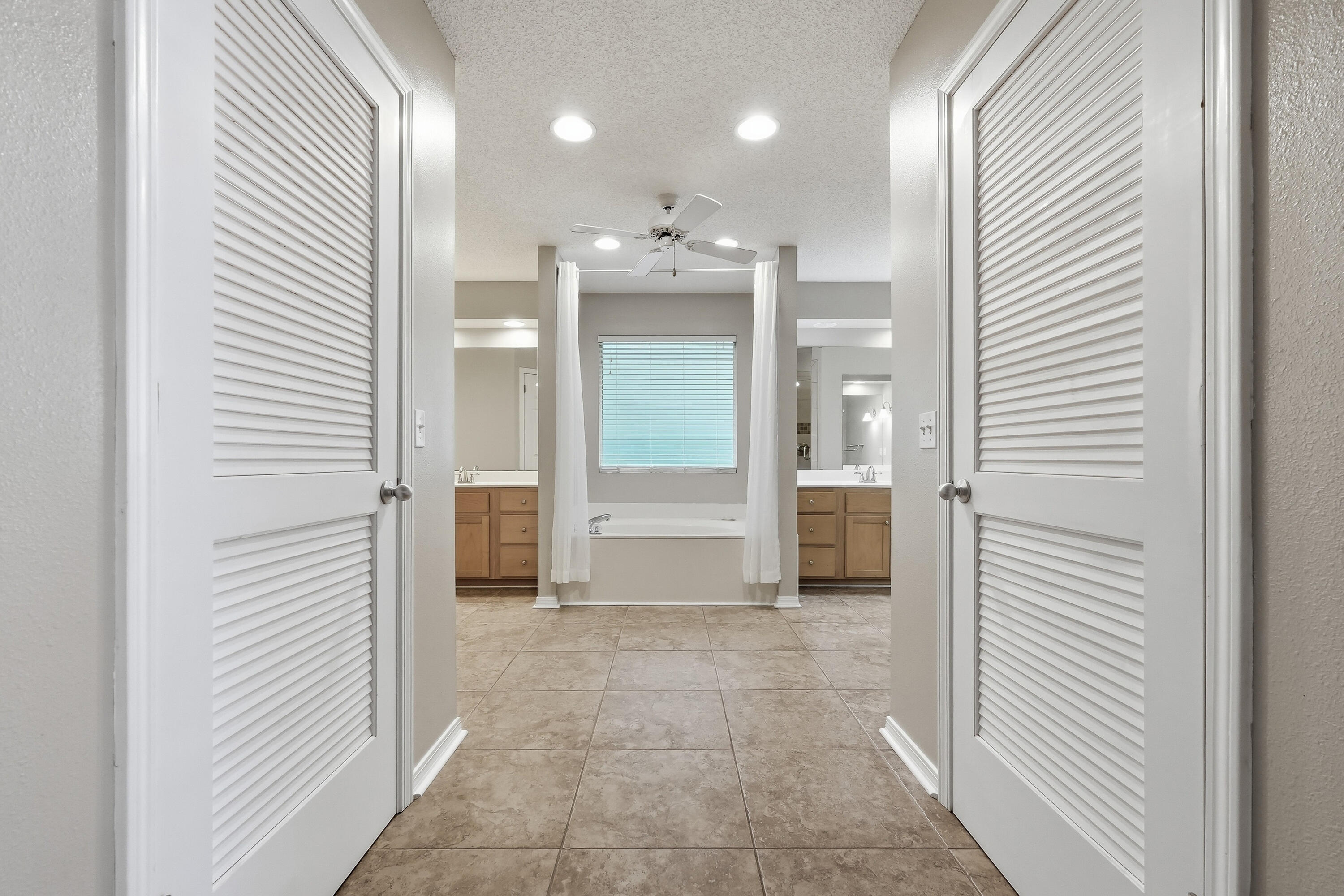 PARKWOOD ESTATES PH 5 - Residential Lease