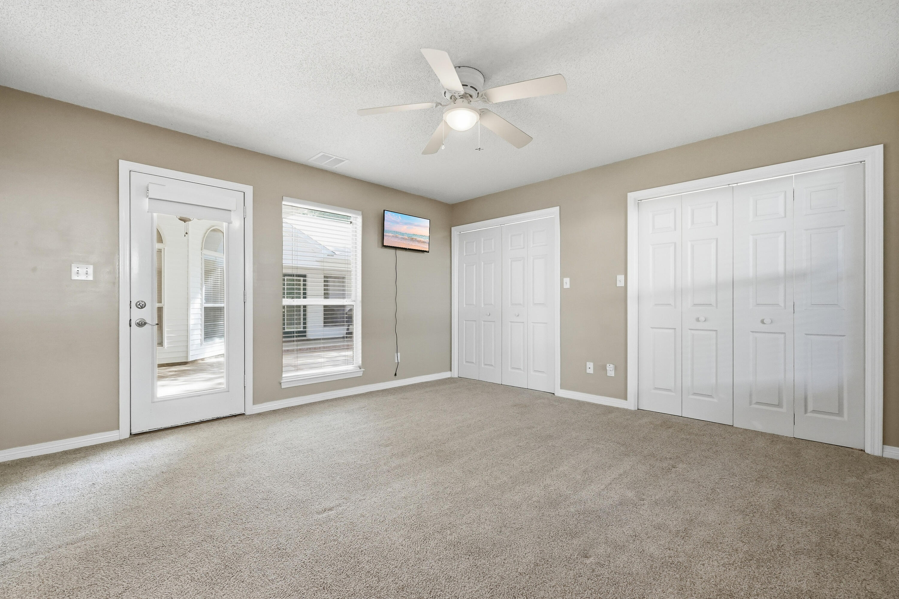 PARKWOOD ESTATES PH 5 - Residential Lease