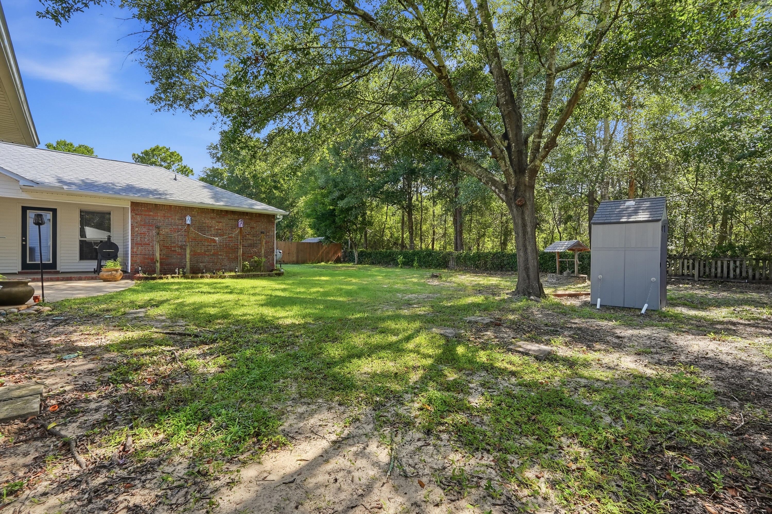 PARKWOOD ESTATES PH 5 - Residential Lease