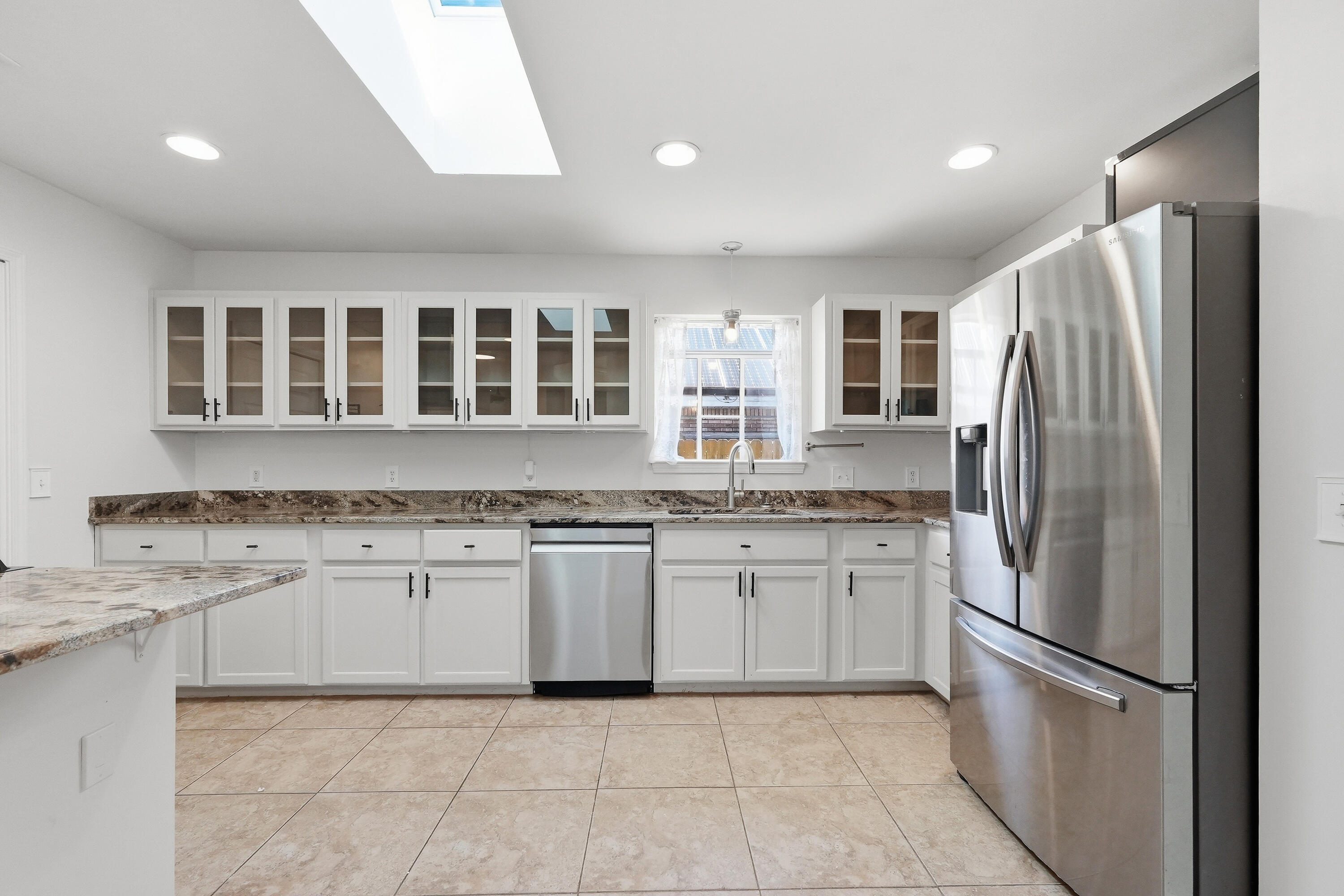 PARKWOOD ESTATES PH 5 - Residential Lease