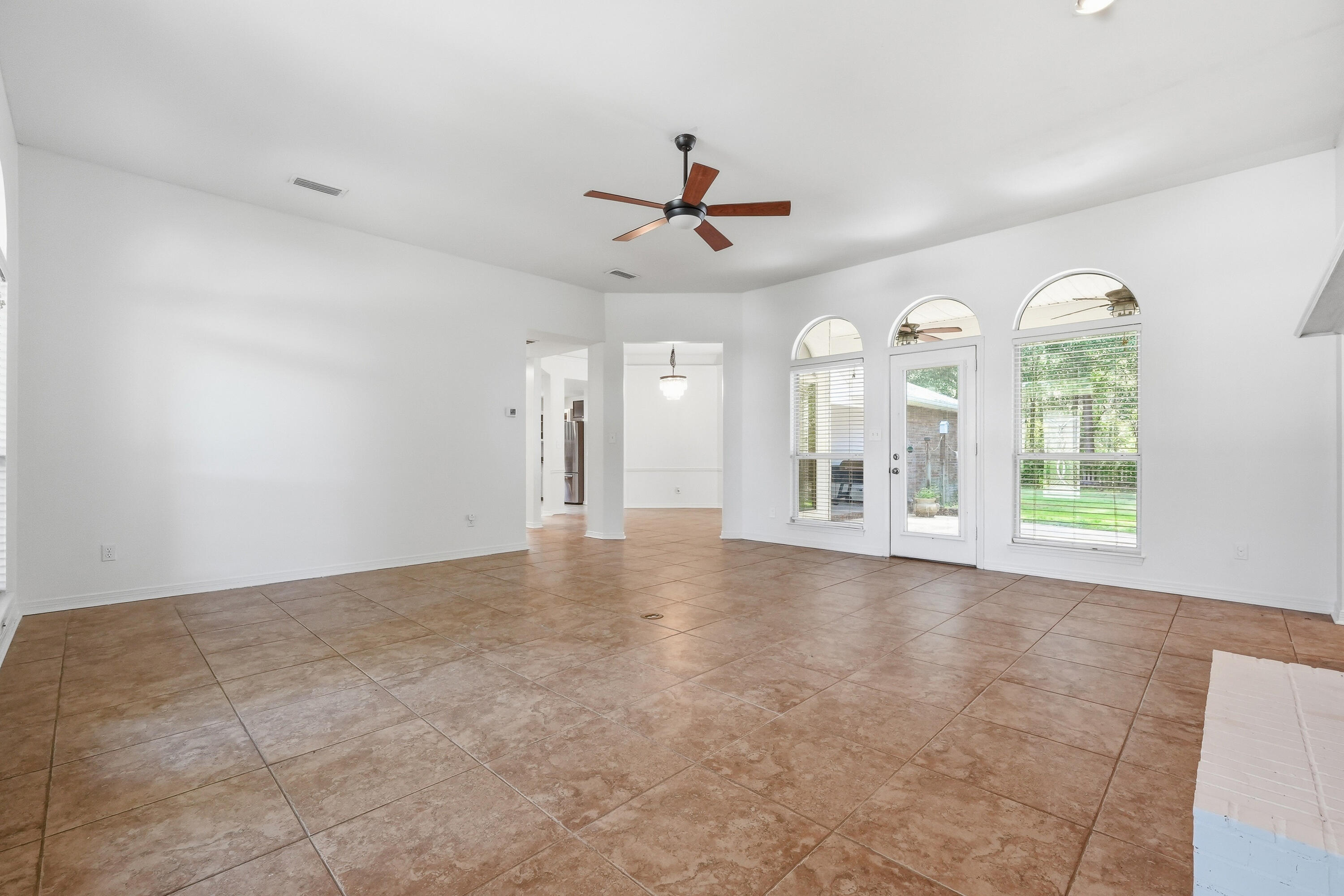PARKWOOD ESTATES PH 5 - Residential Lease