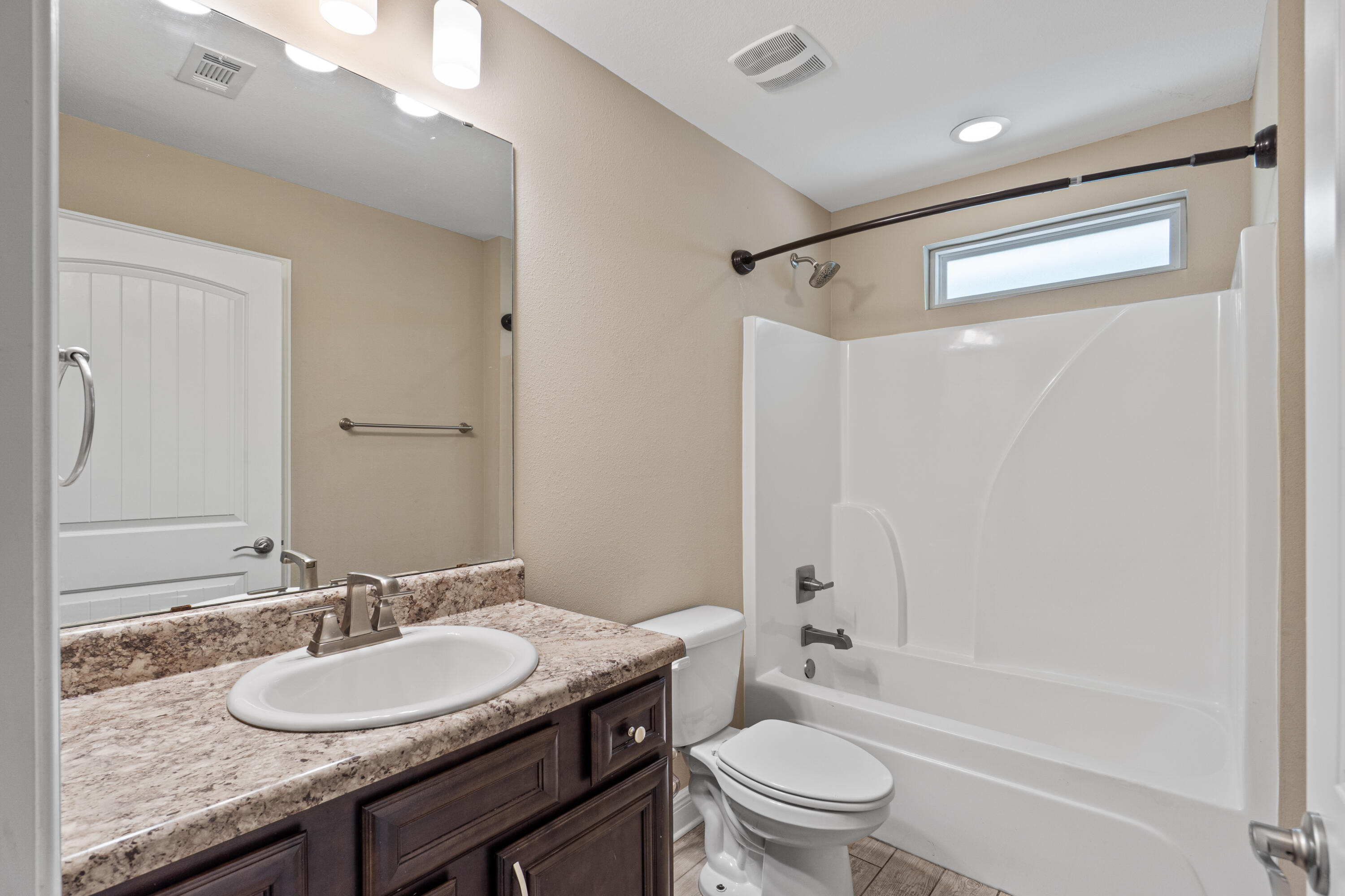 HOLLEY BY THE SEA - Residential