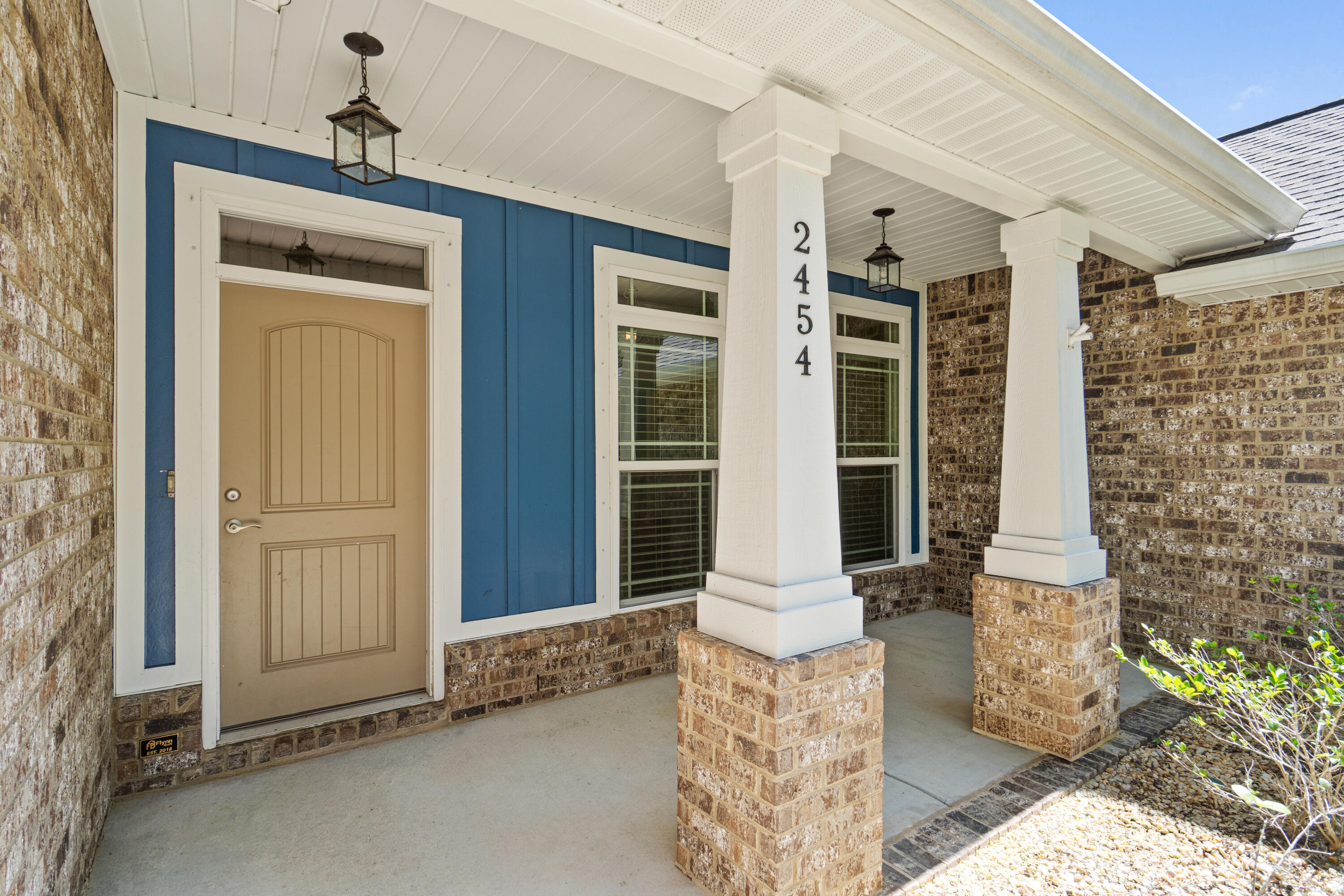 HOLLEY BY THE SEA - Residential