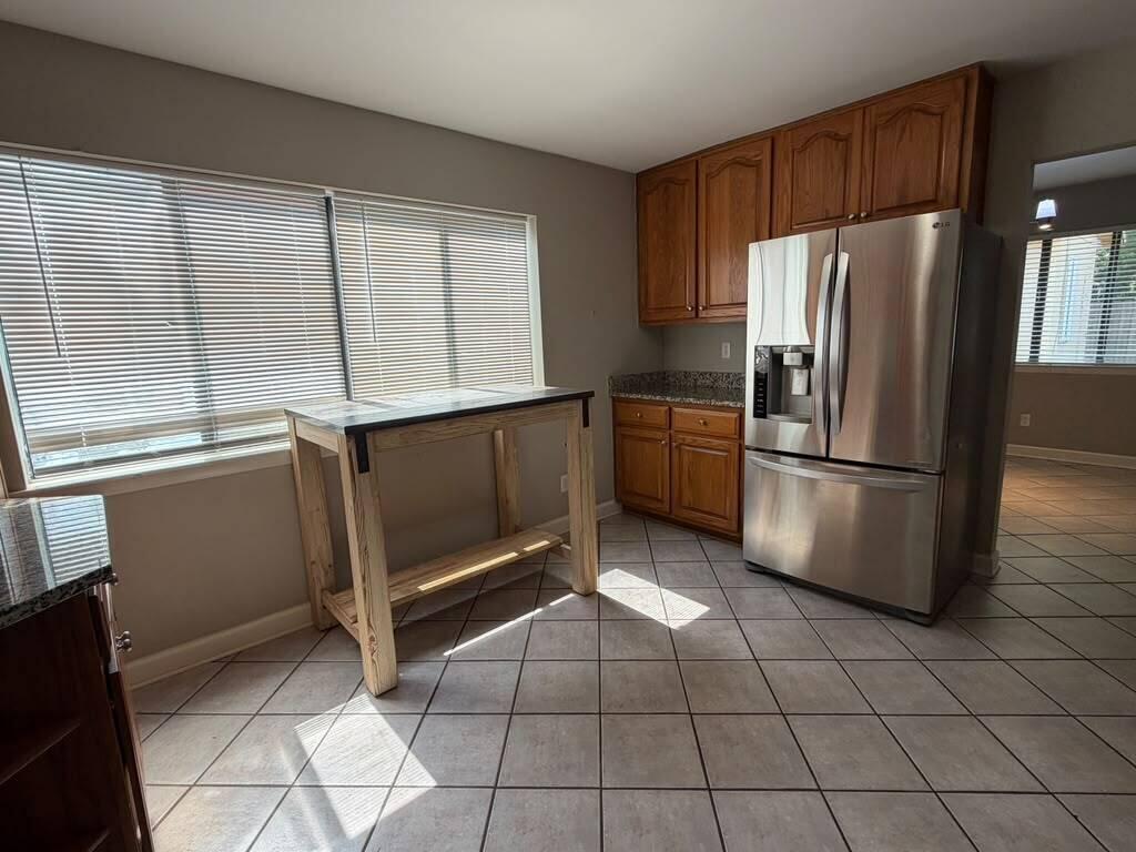 CREEKSIDE 5 - Residential Lease