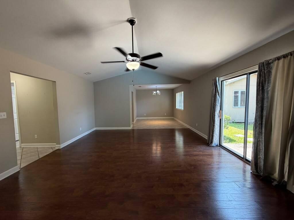 CREEKSIDE 5 - Residential Lease