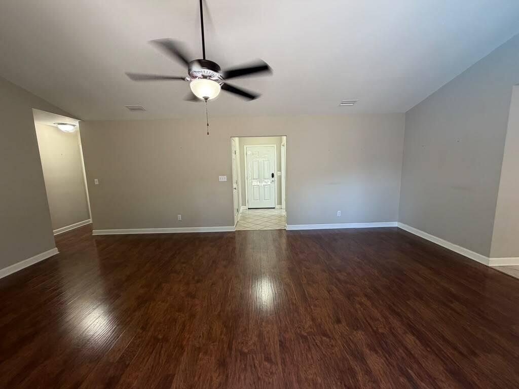 CREEKSIDE 5 - Residential Lease
