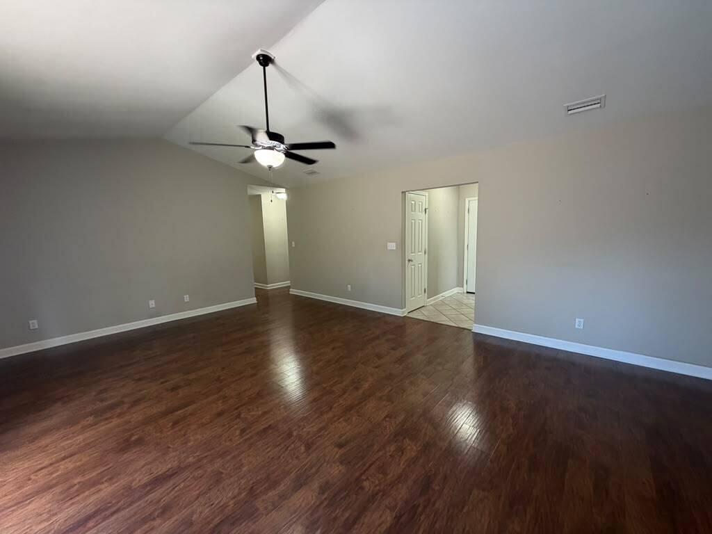 CREEKSIDE 5 - Residential Lease