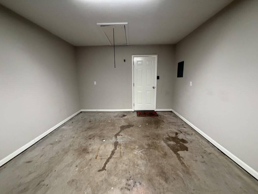 CREEKSIDE 5 - Residential Lease