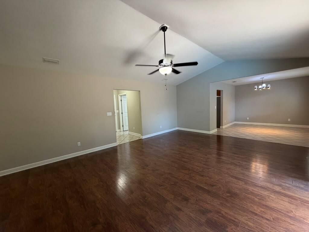 CREEKSIDE 5 - Residential Lease