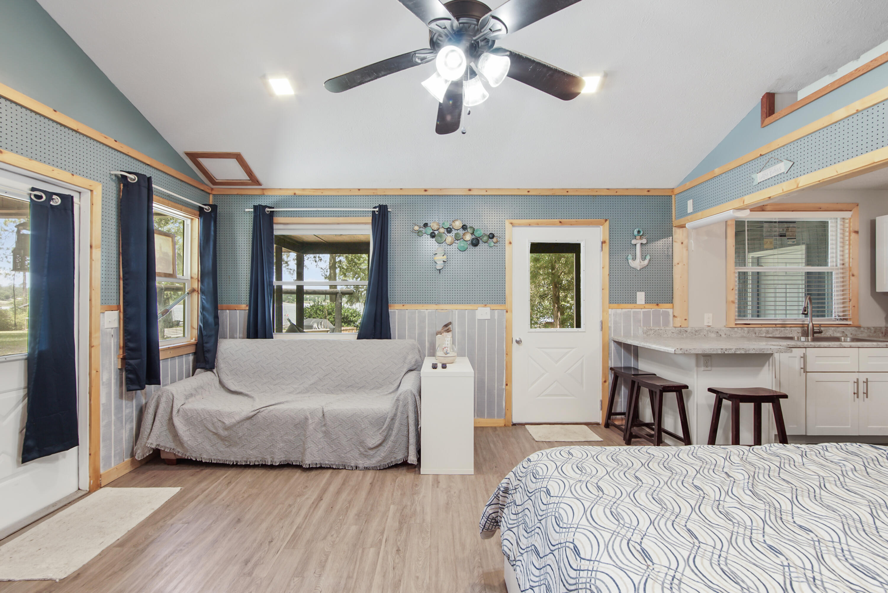 silver lake - Residential