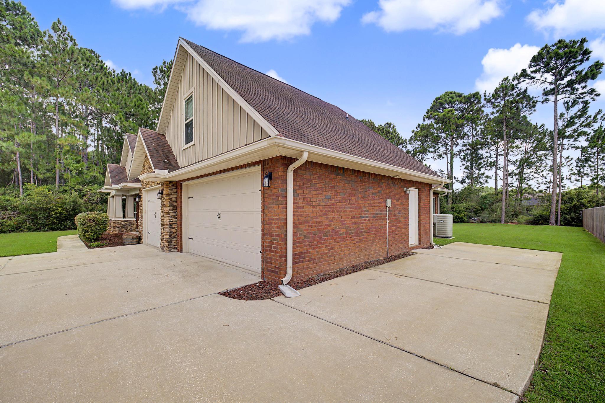 HOLLEY BY THE SEA - Residential