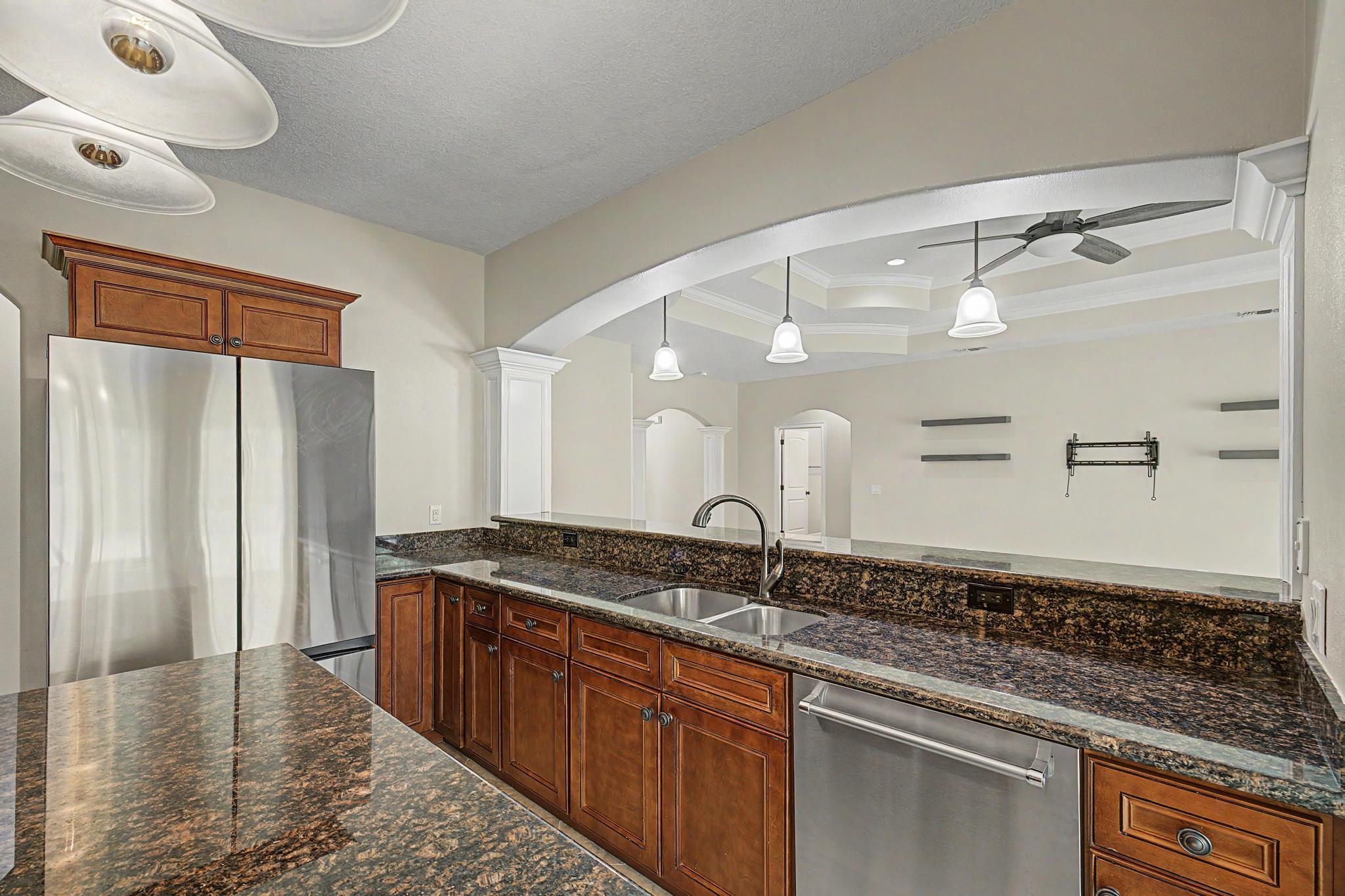 HOLLEY BY THE SEA - Residential
