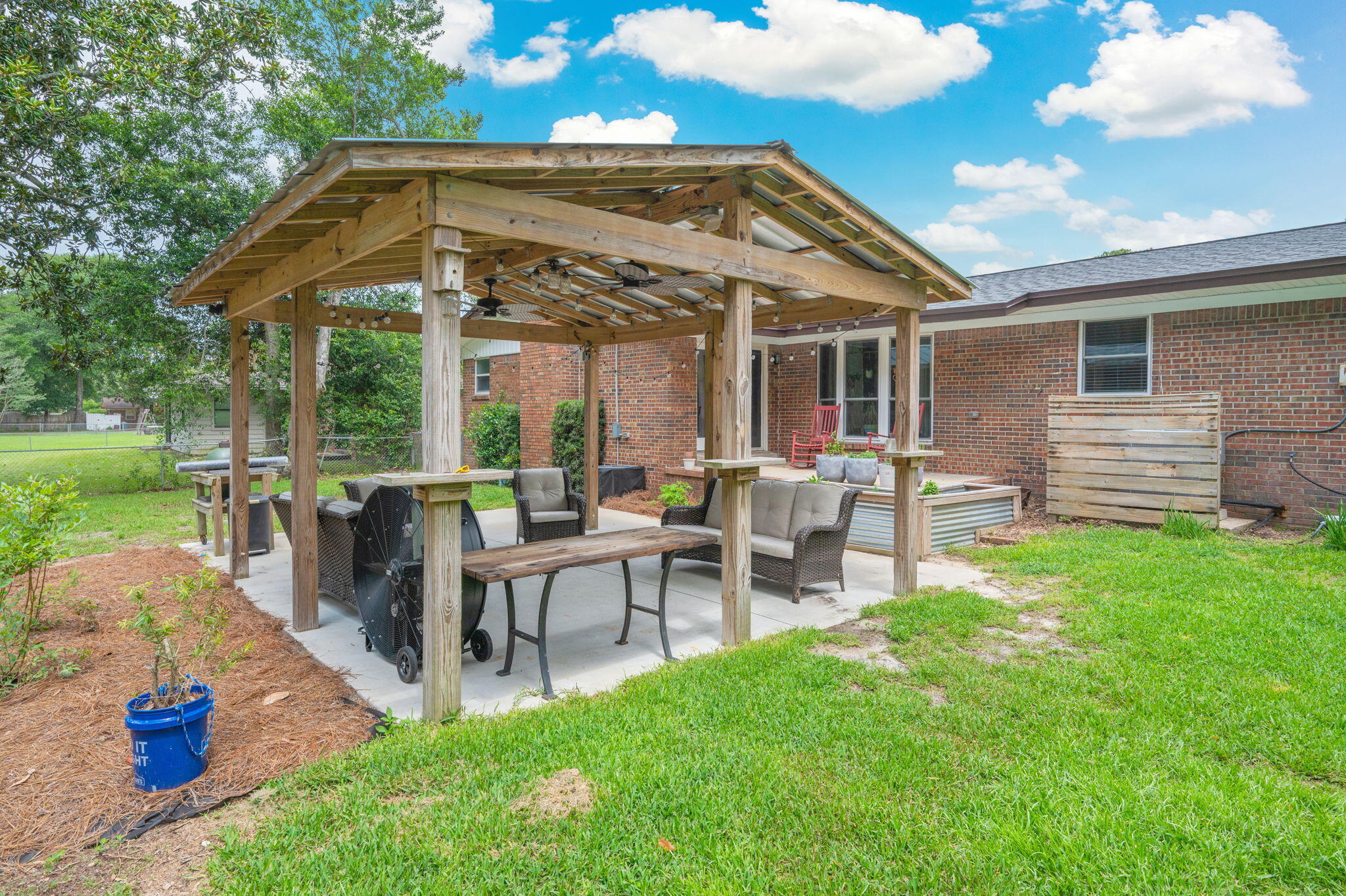 BAYOU POQUITO - Residential