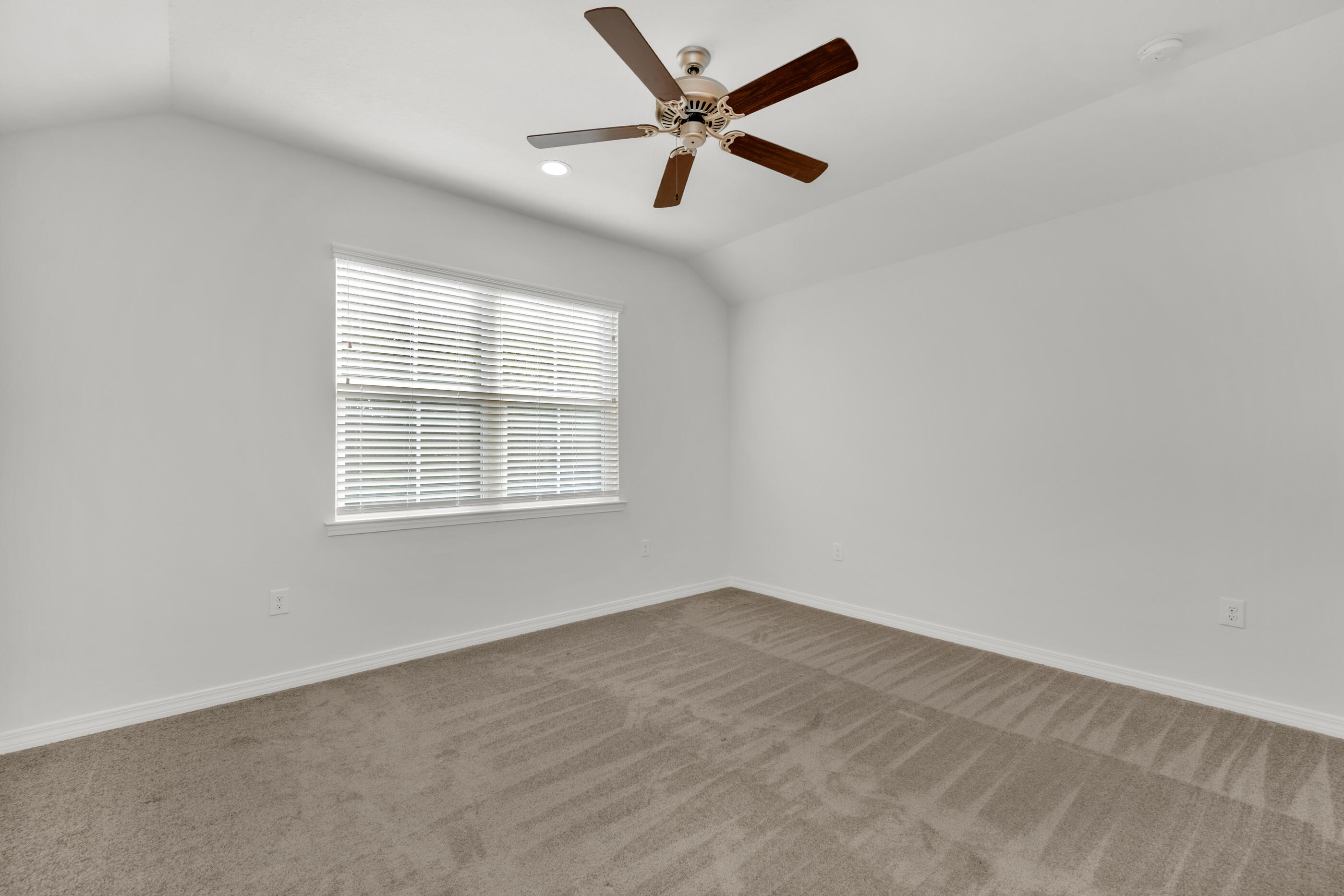 WALSH GLEN ESTATES - Residential