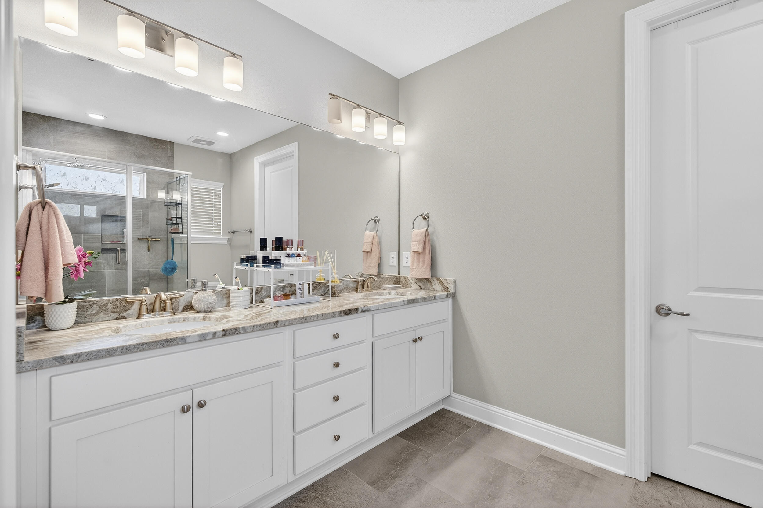LAUREL OAKS S/D - Residential