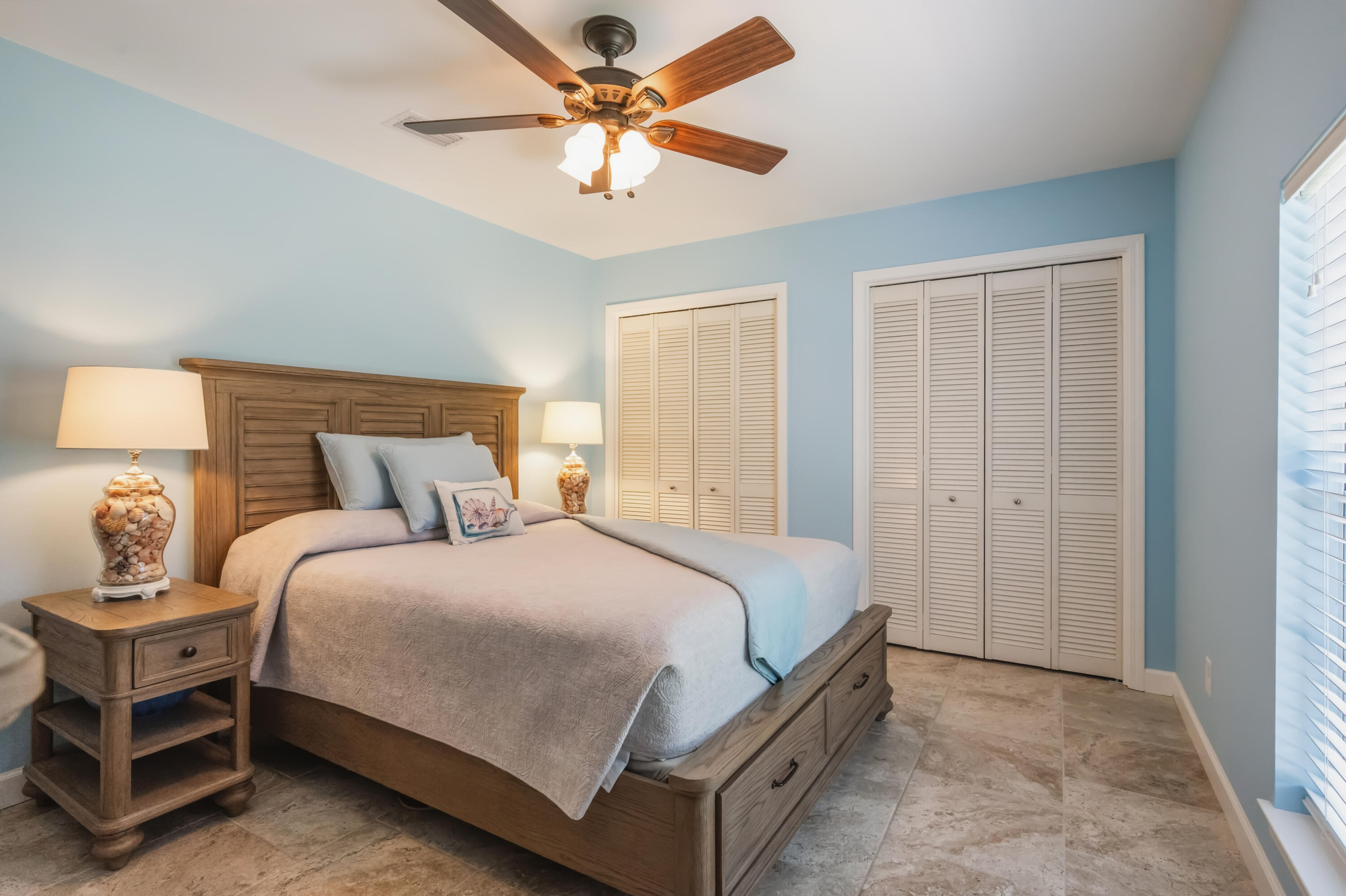 DANA POINTE - Residential