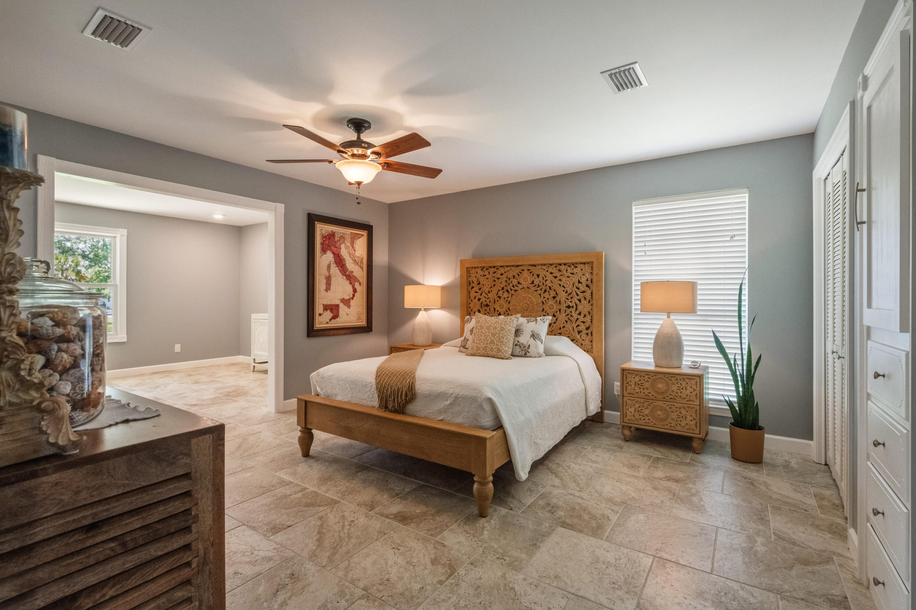 DANA POINTE - Residential