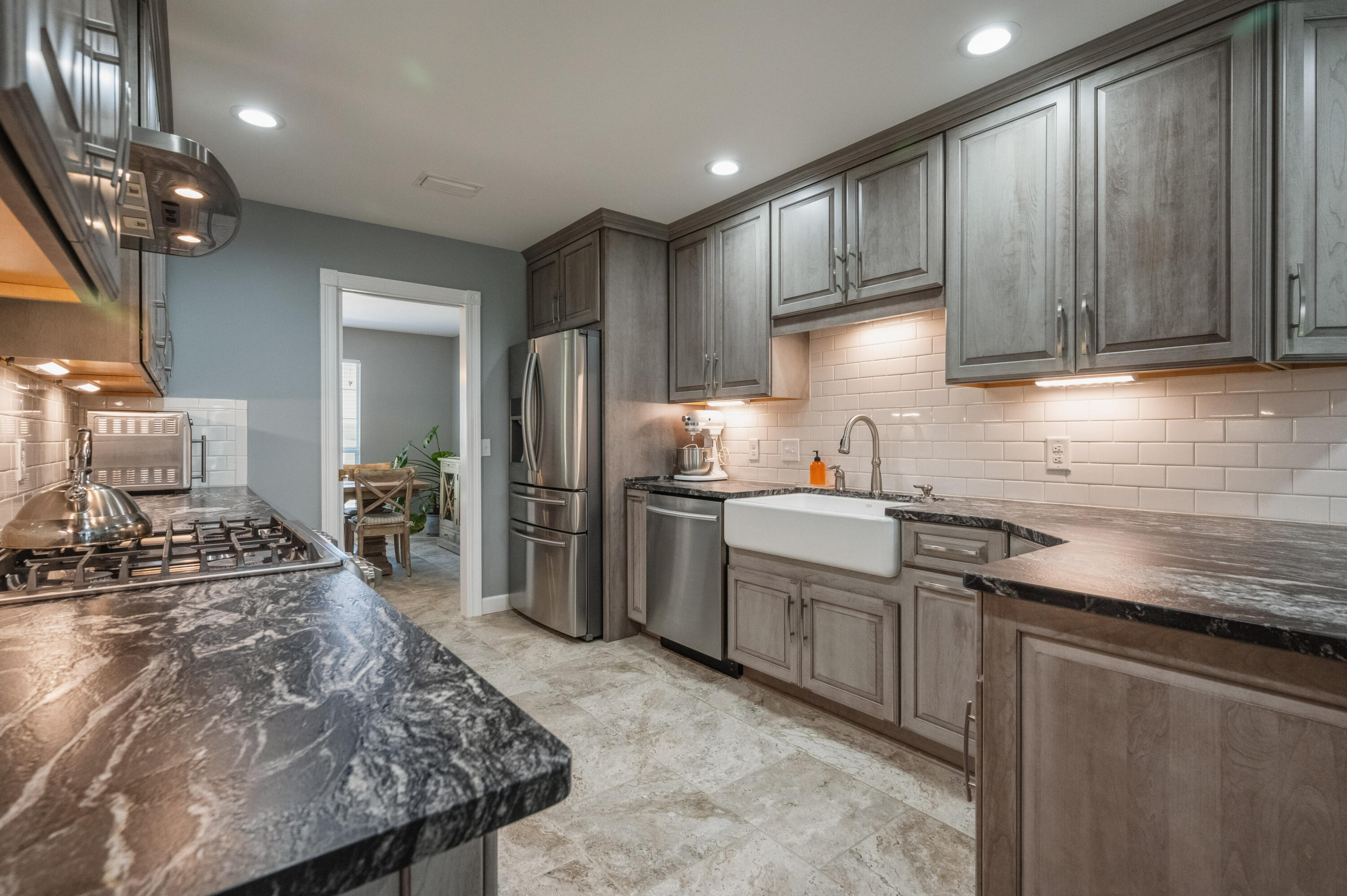 DANA POINTE - Residential