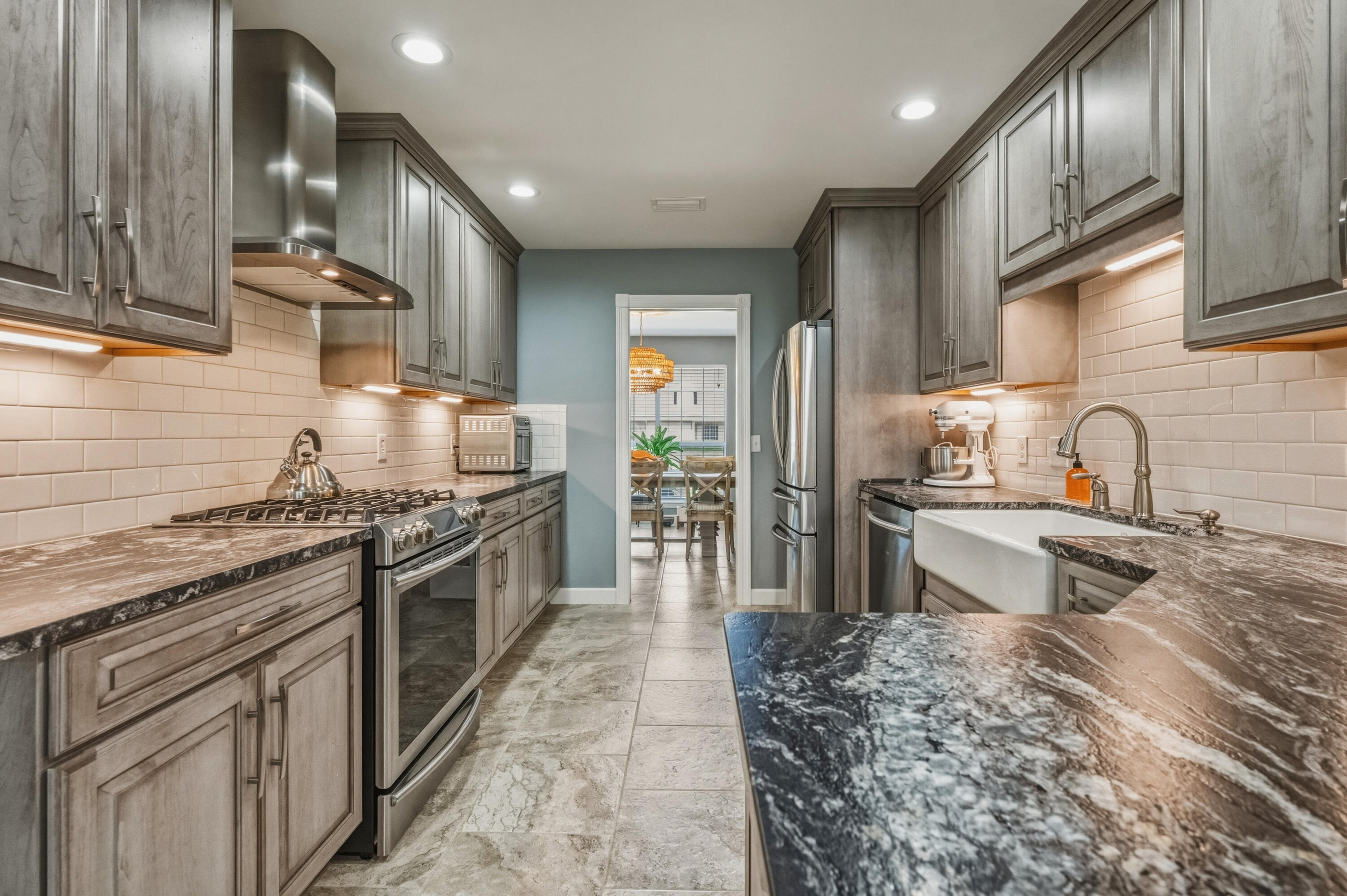 DANA POINTE - Residential