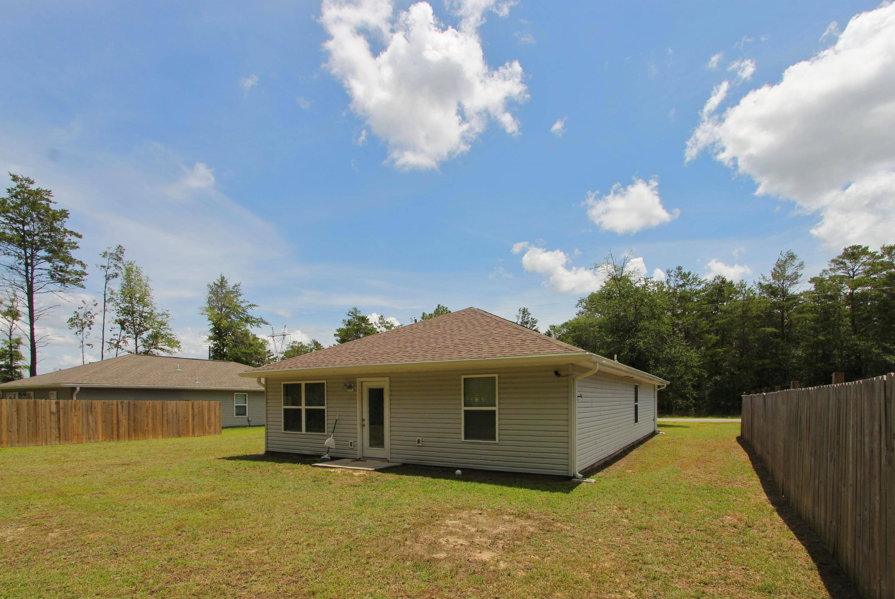 HOLLEY GROVE SOUTH - Residential Lease