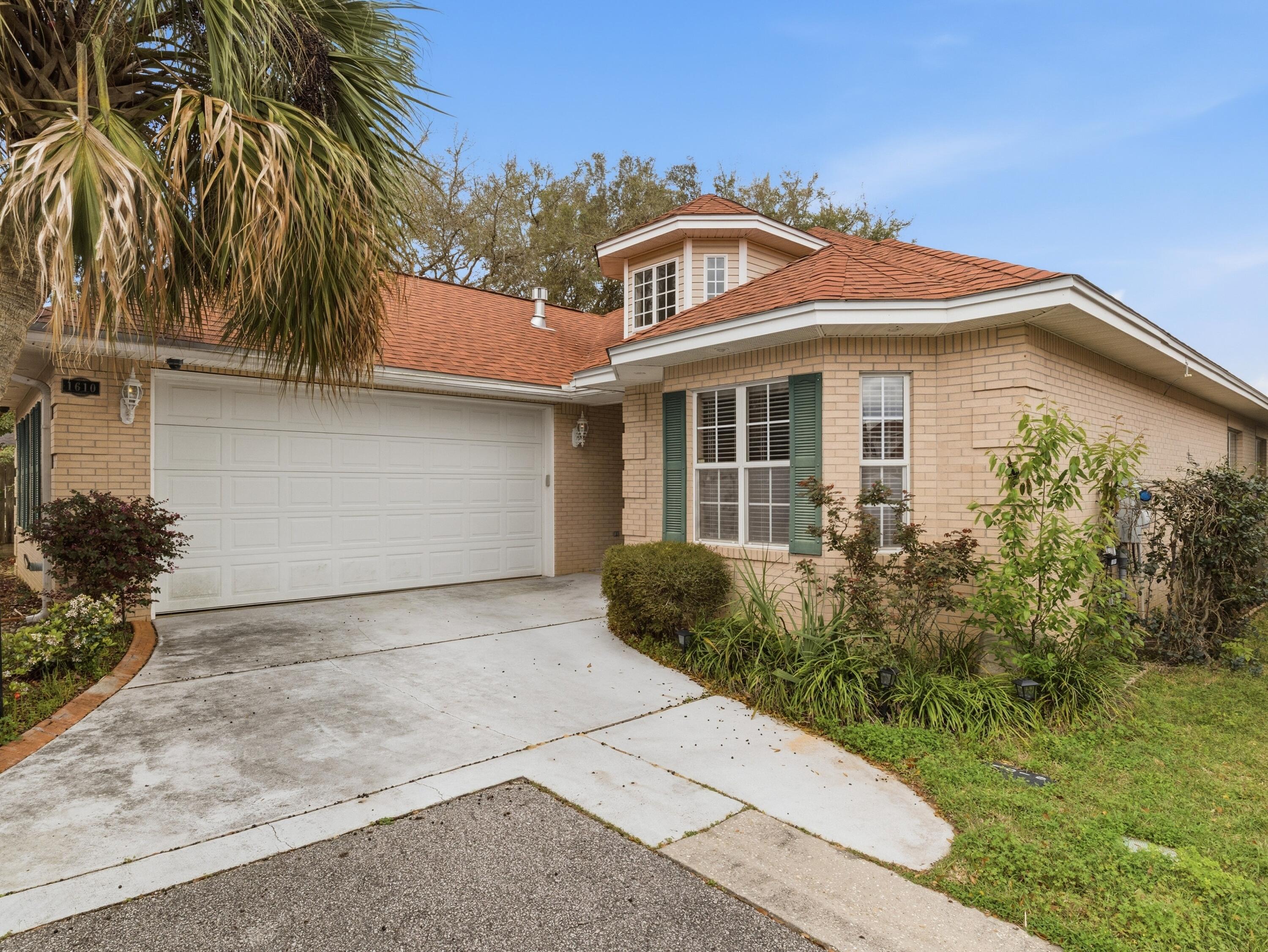 MEDITERRANEAN VILLAGE AT BLUEWATER BAY - Residential Lease