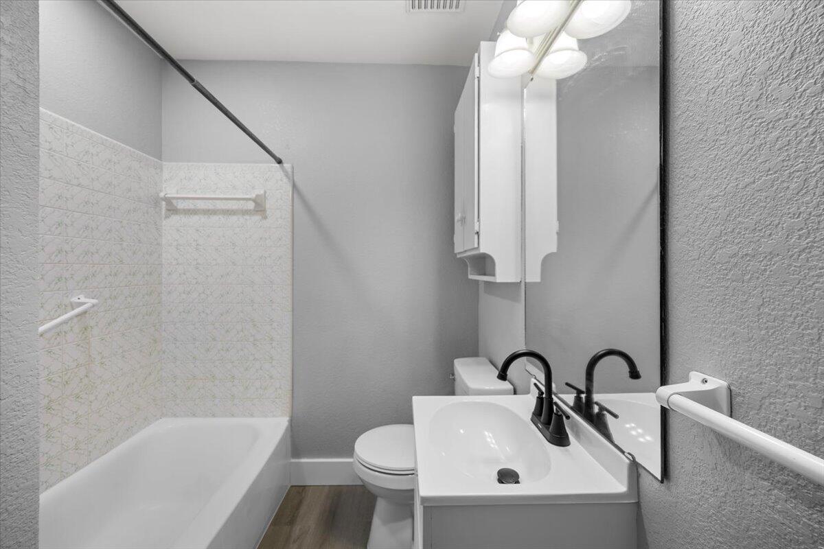 OAKLAND HEIGHTS Lot 28 blk 5 - Residential