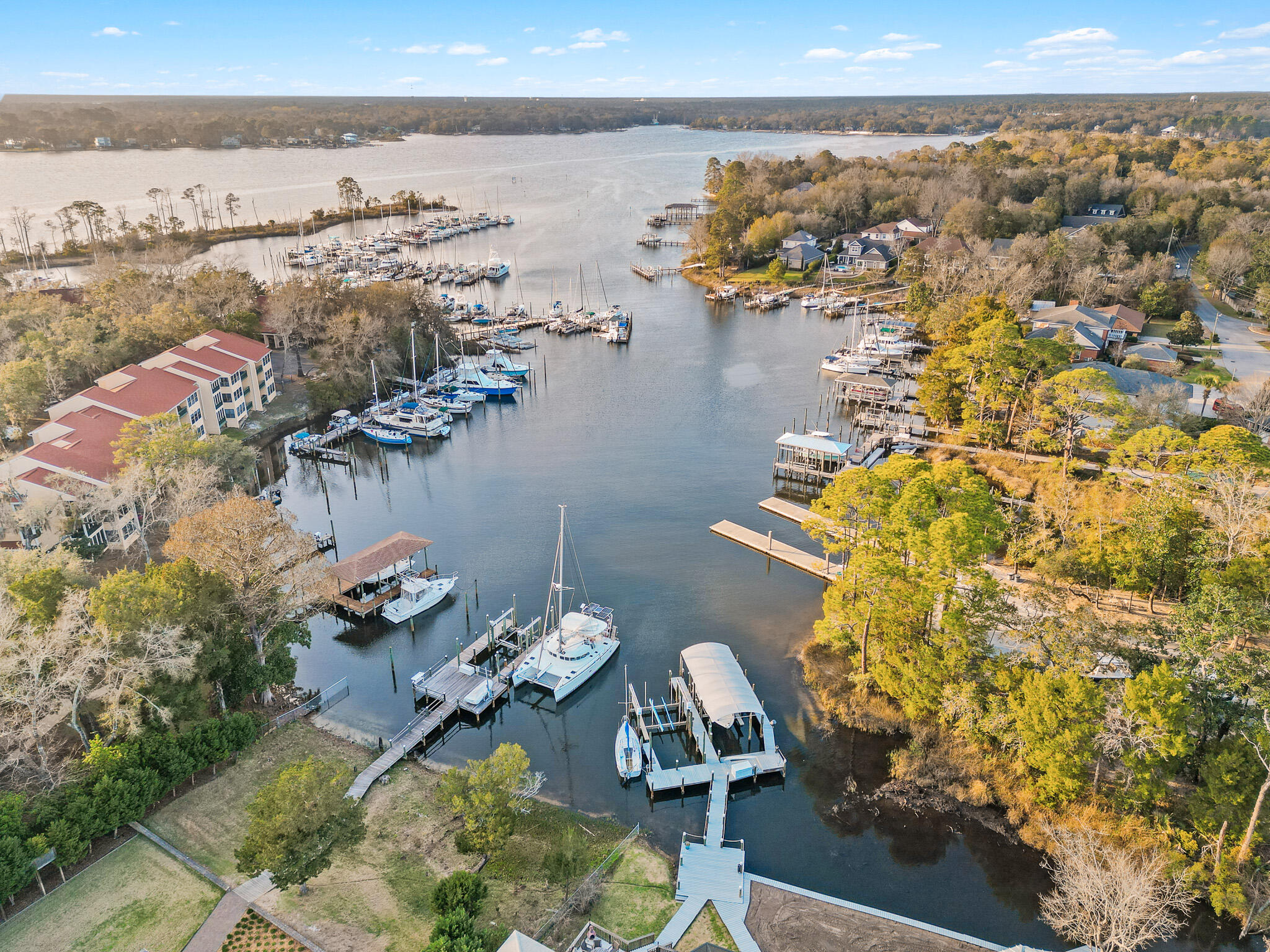 MARINA LANDING - Residential