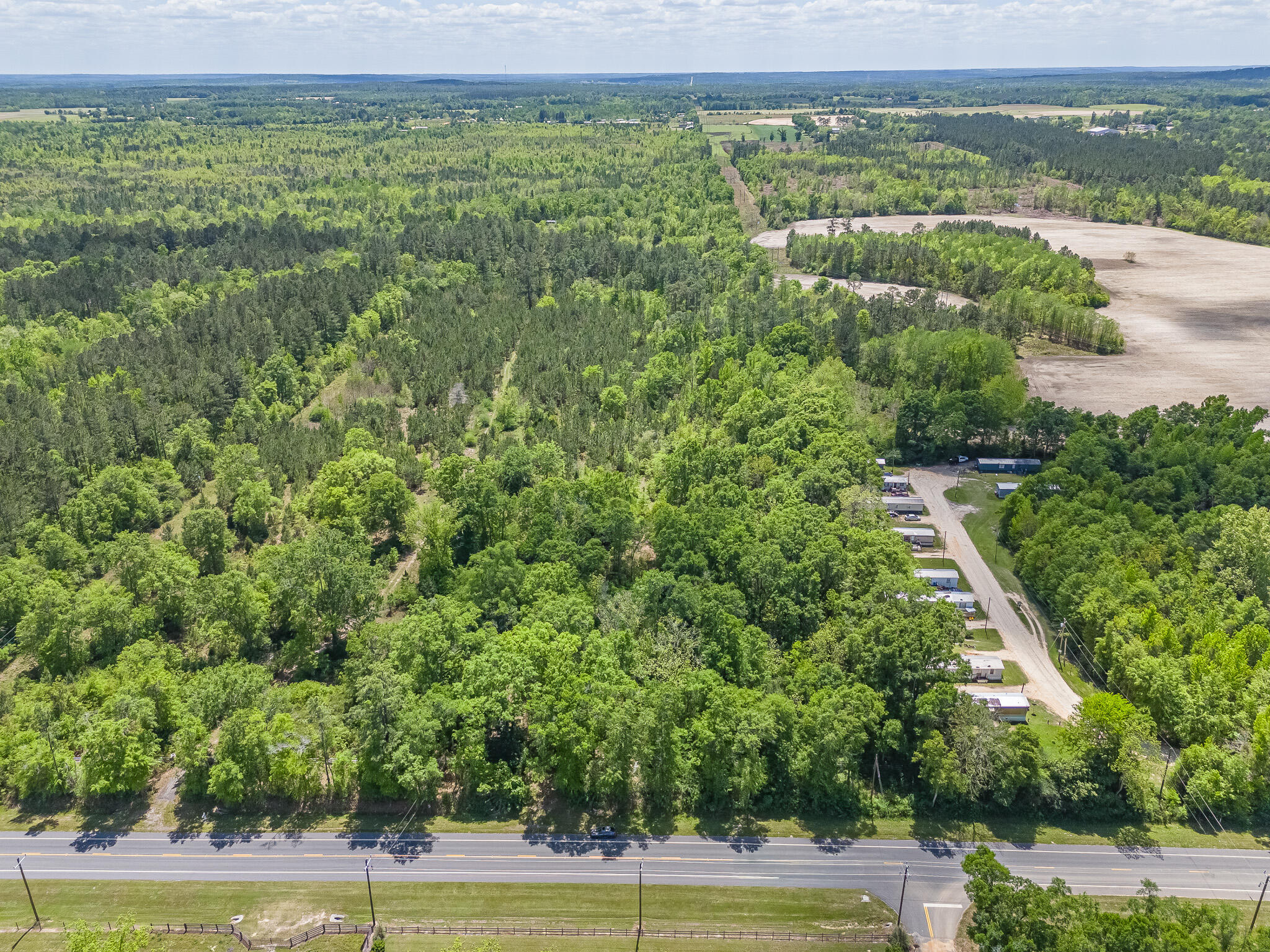 NO RECORDED SUBDIVISION - Land