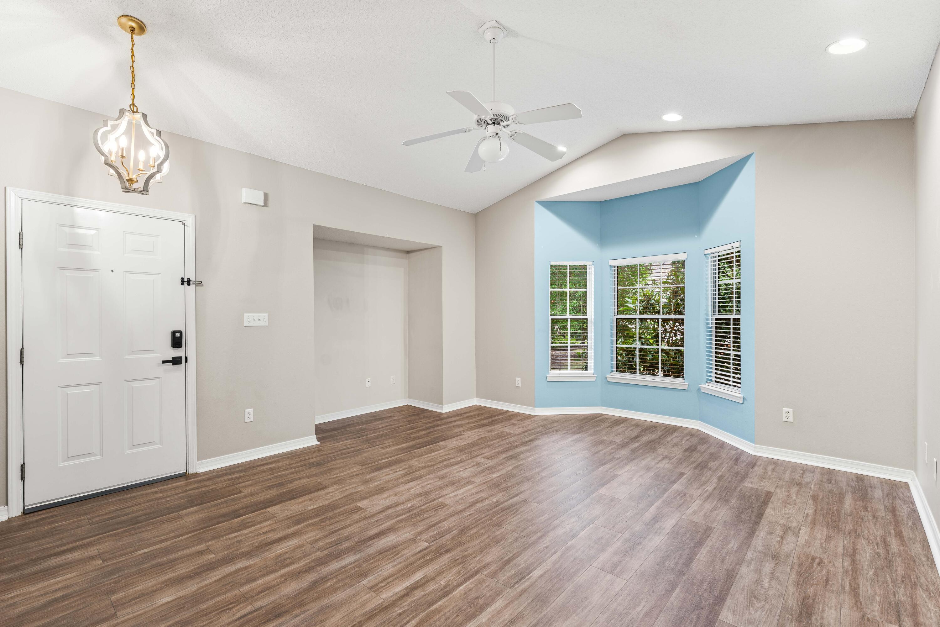 THE OAKS AT NICEVILLE - Residential