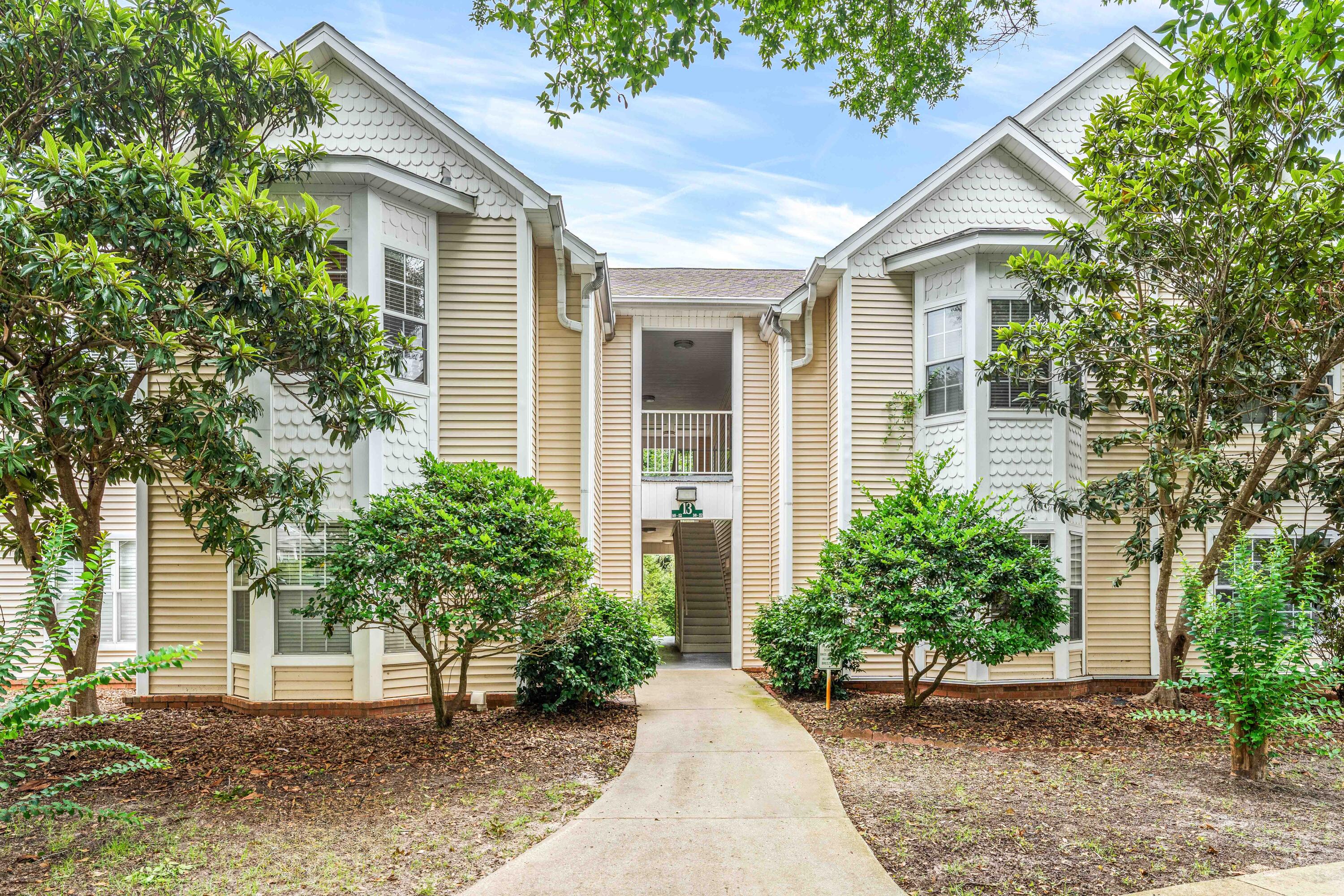 THE OAKS AT NICEVILLE - Residential