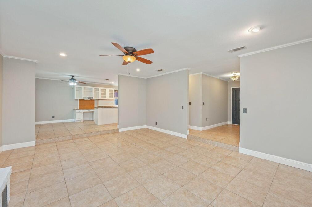 PINEWOOD ESTATES 2 - Residential Lease