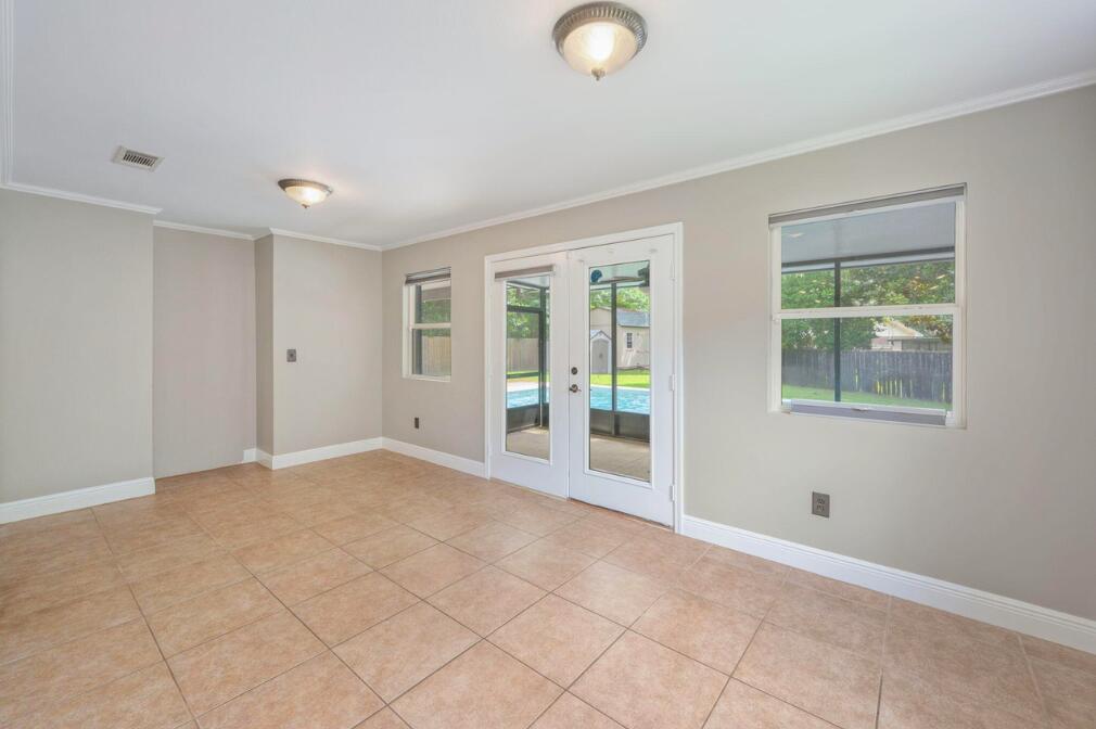 PINEWOOD ESTATES 2 - Residential Lease