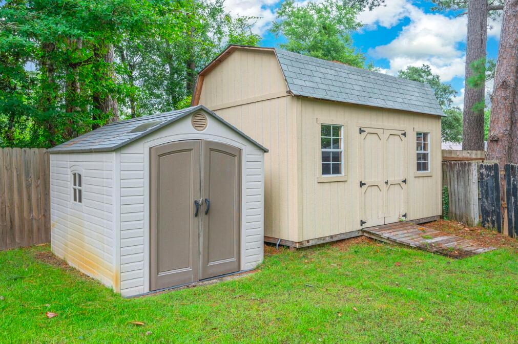 PINEWOOD ESTATES 2 - Residential Lease
