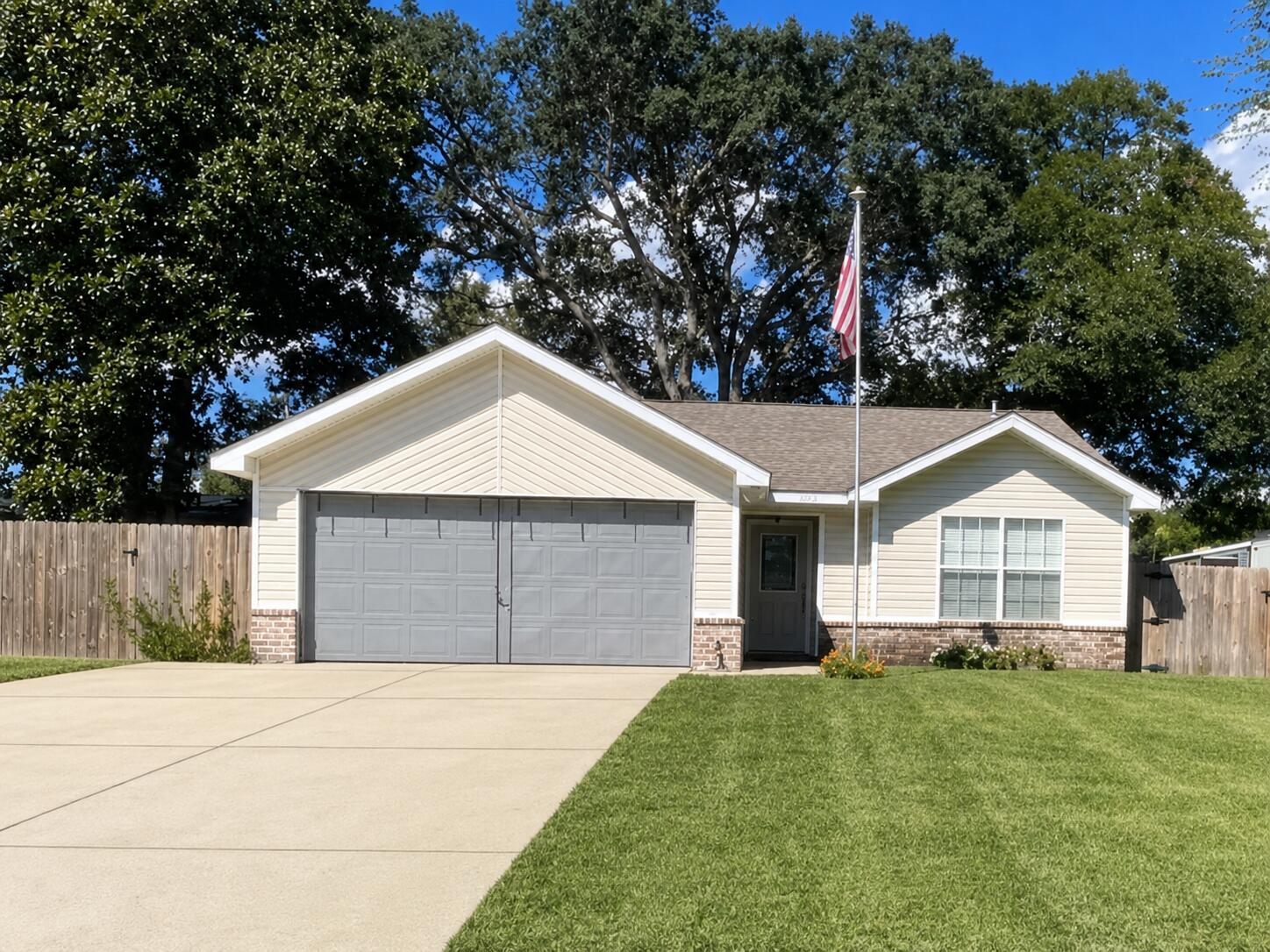 GARNIERS BEACH 6TH - Residential