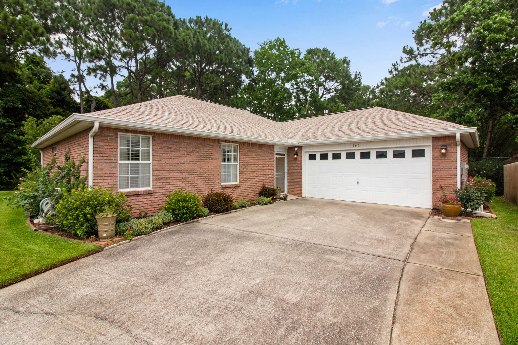 BAYSIDE - Residential Lease