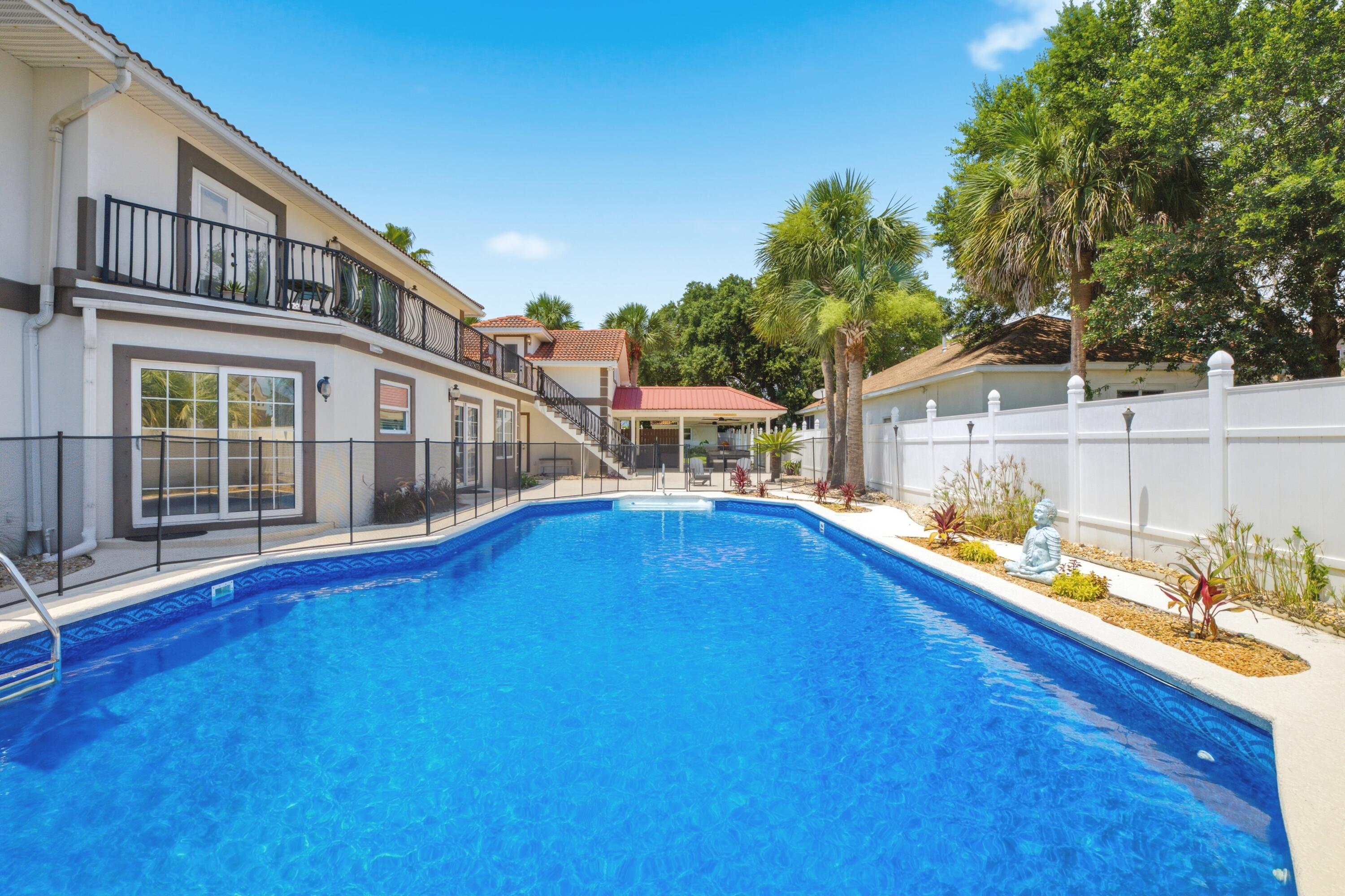 RIVIERA BEACH - Residential