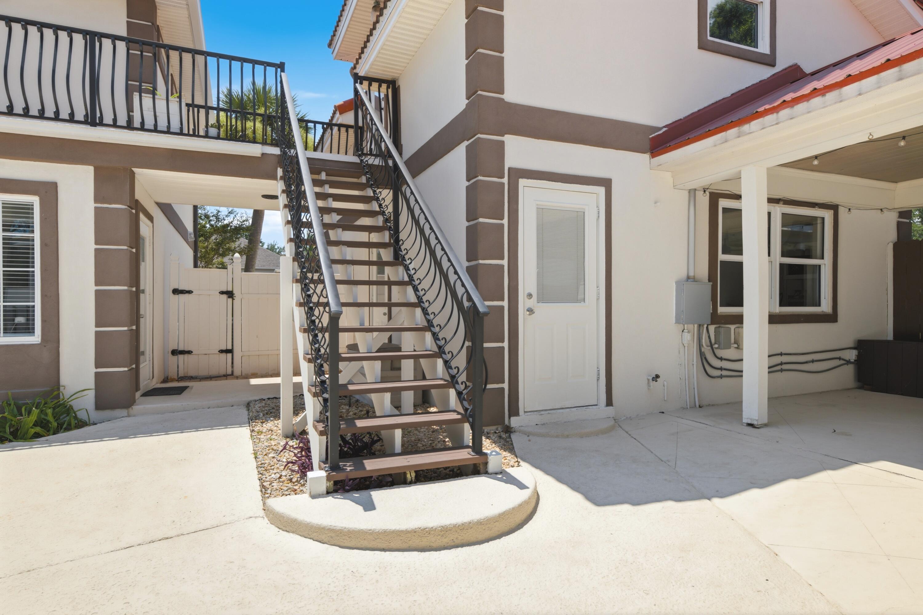 RIVIERA BEACH - Residential
