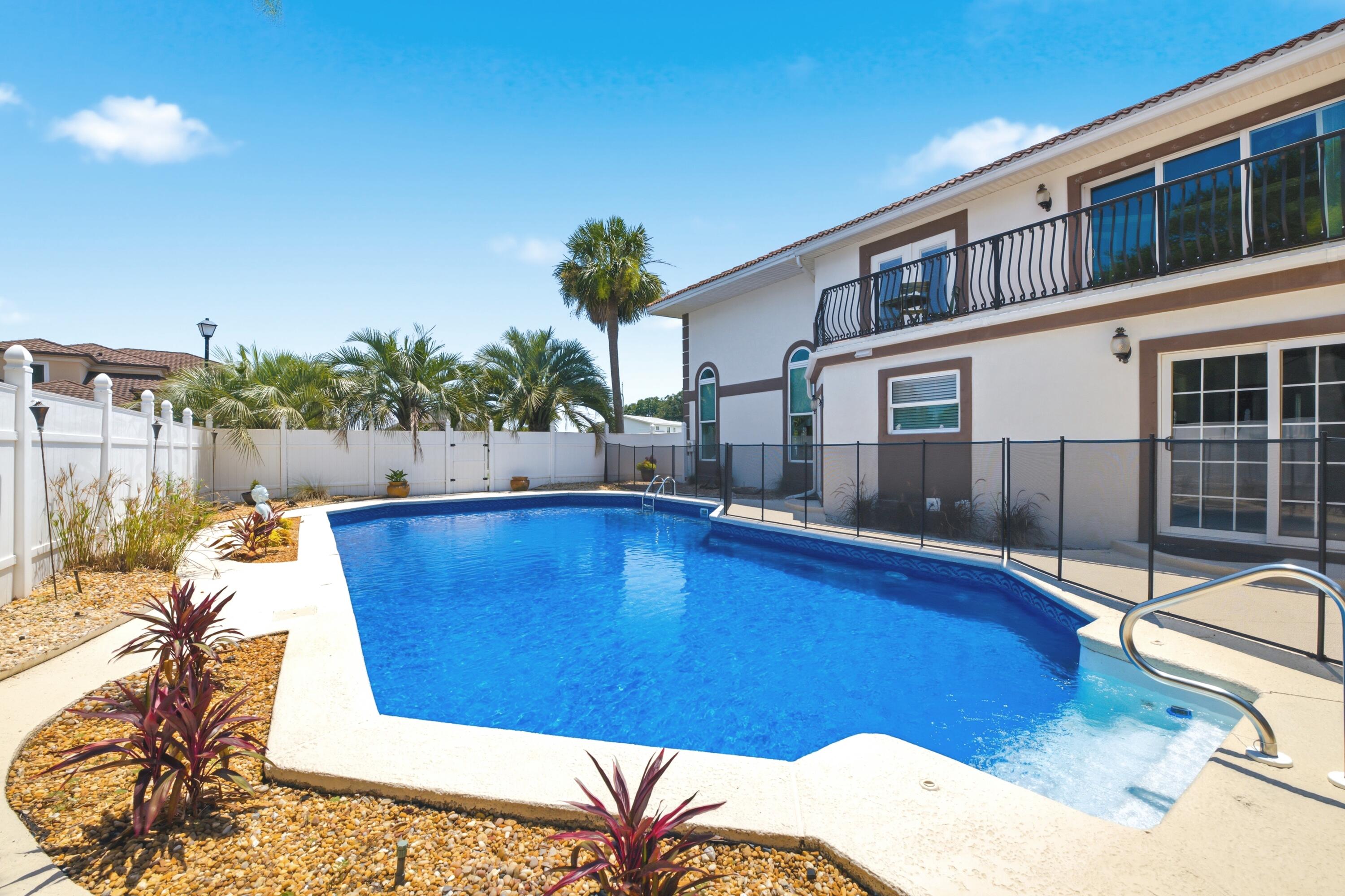 RIVIERA BEACH - Residential