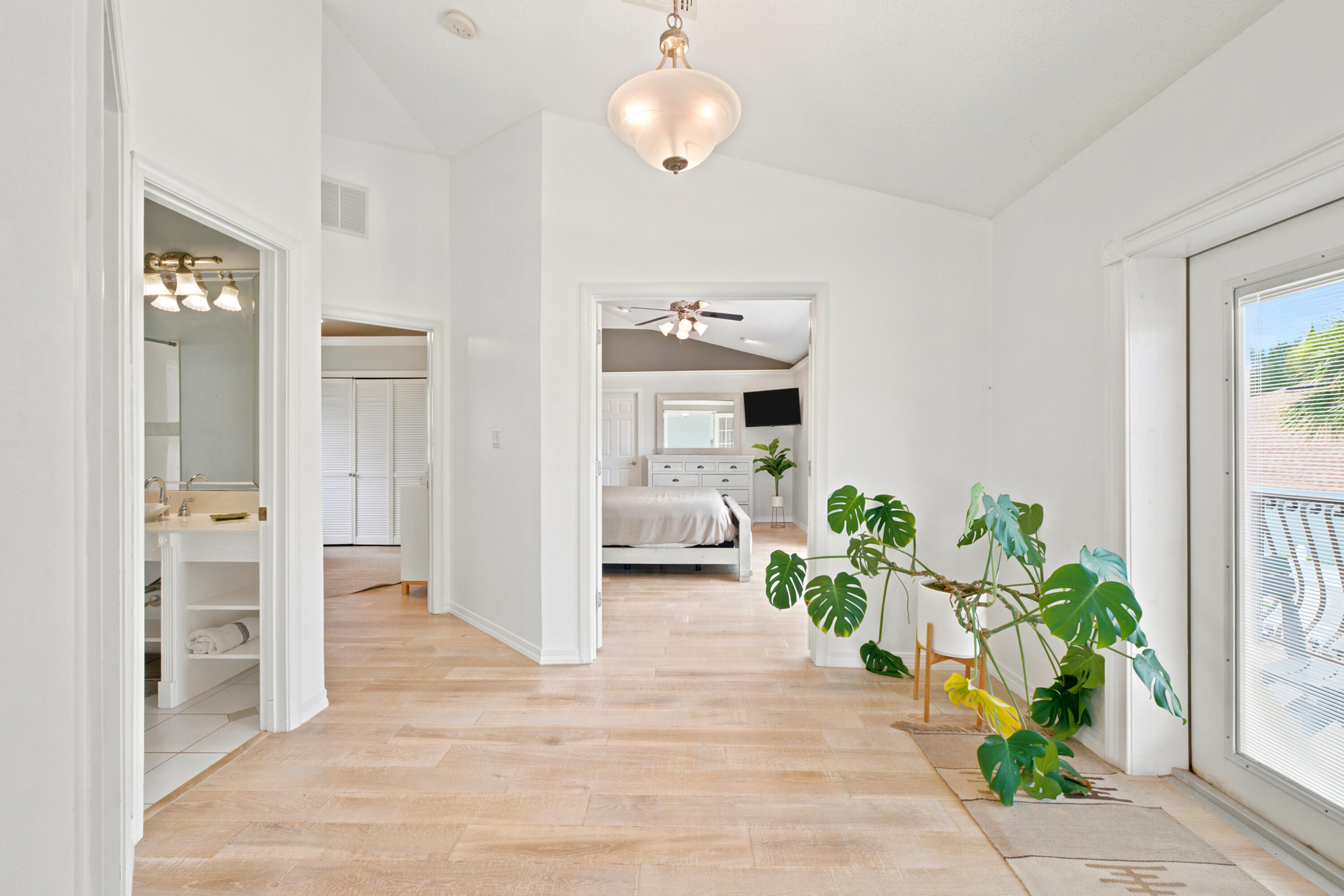 RIVIERA BEACH - Residential